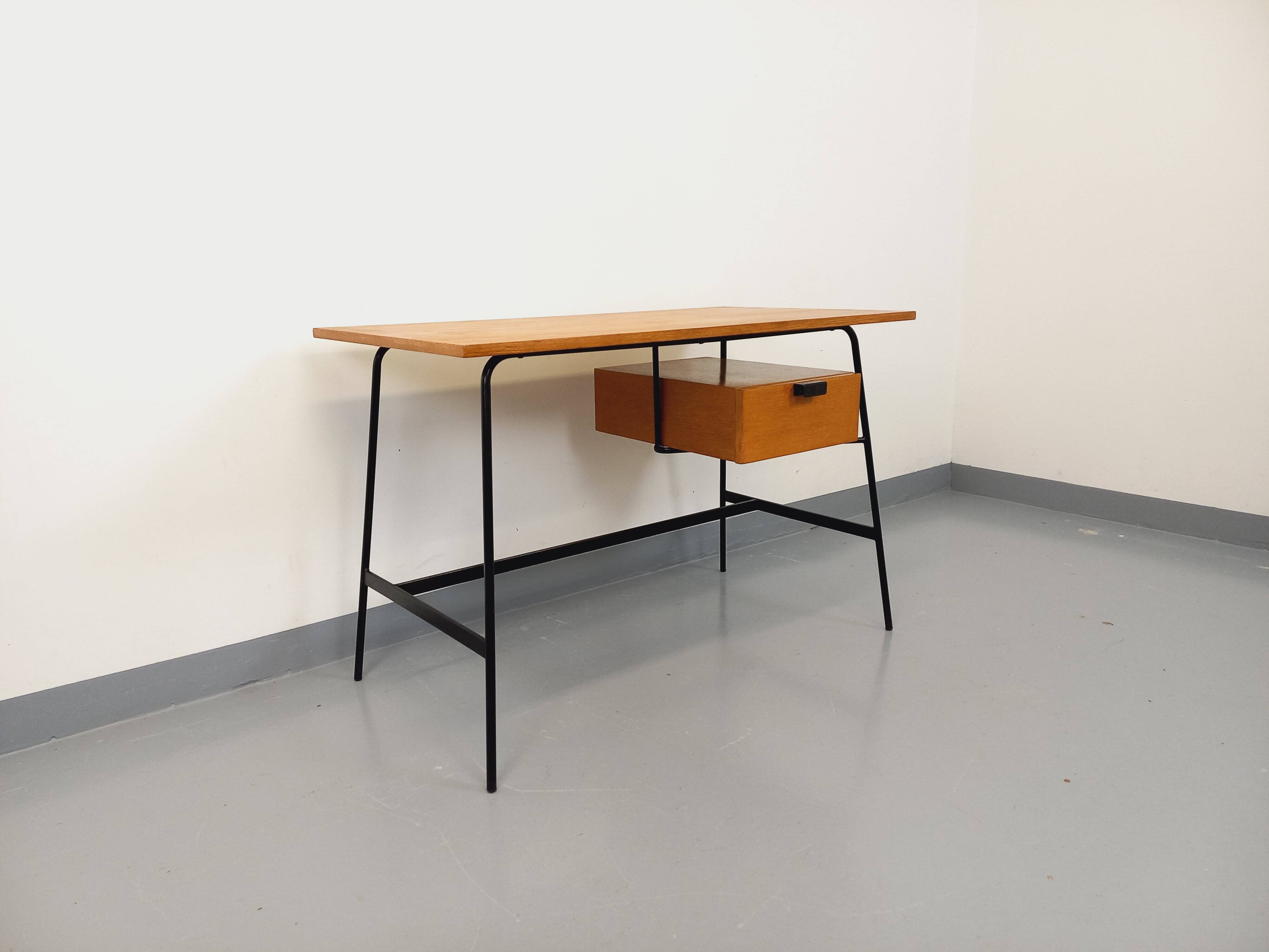 Pierre Paulin vintage modernist desk in oak wood and black metal