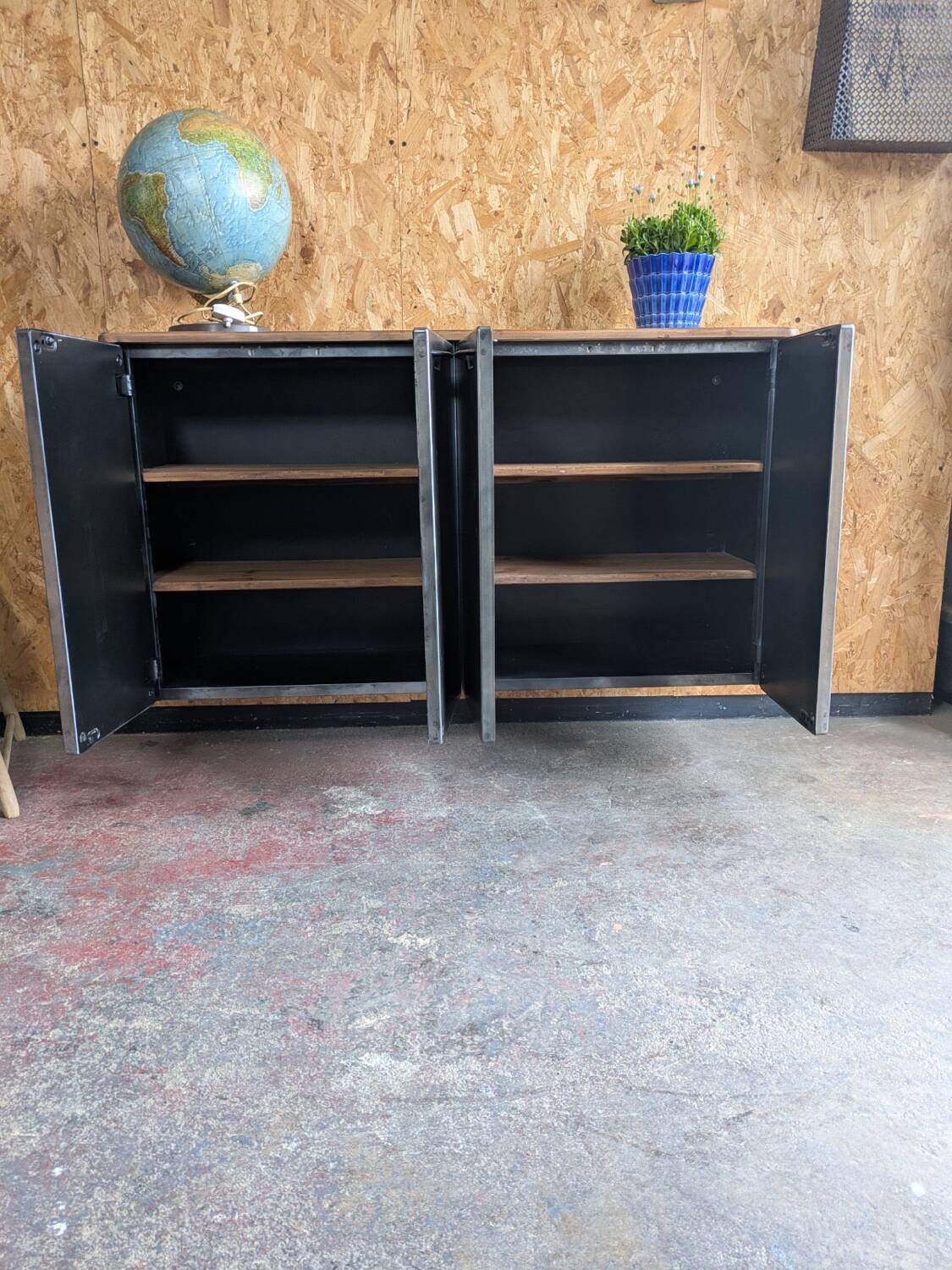 Wall-mounted industrial buffet