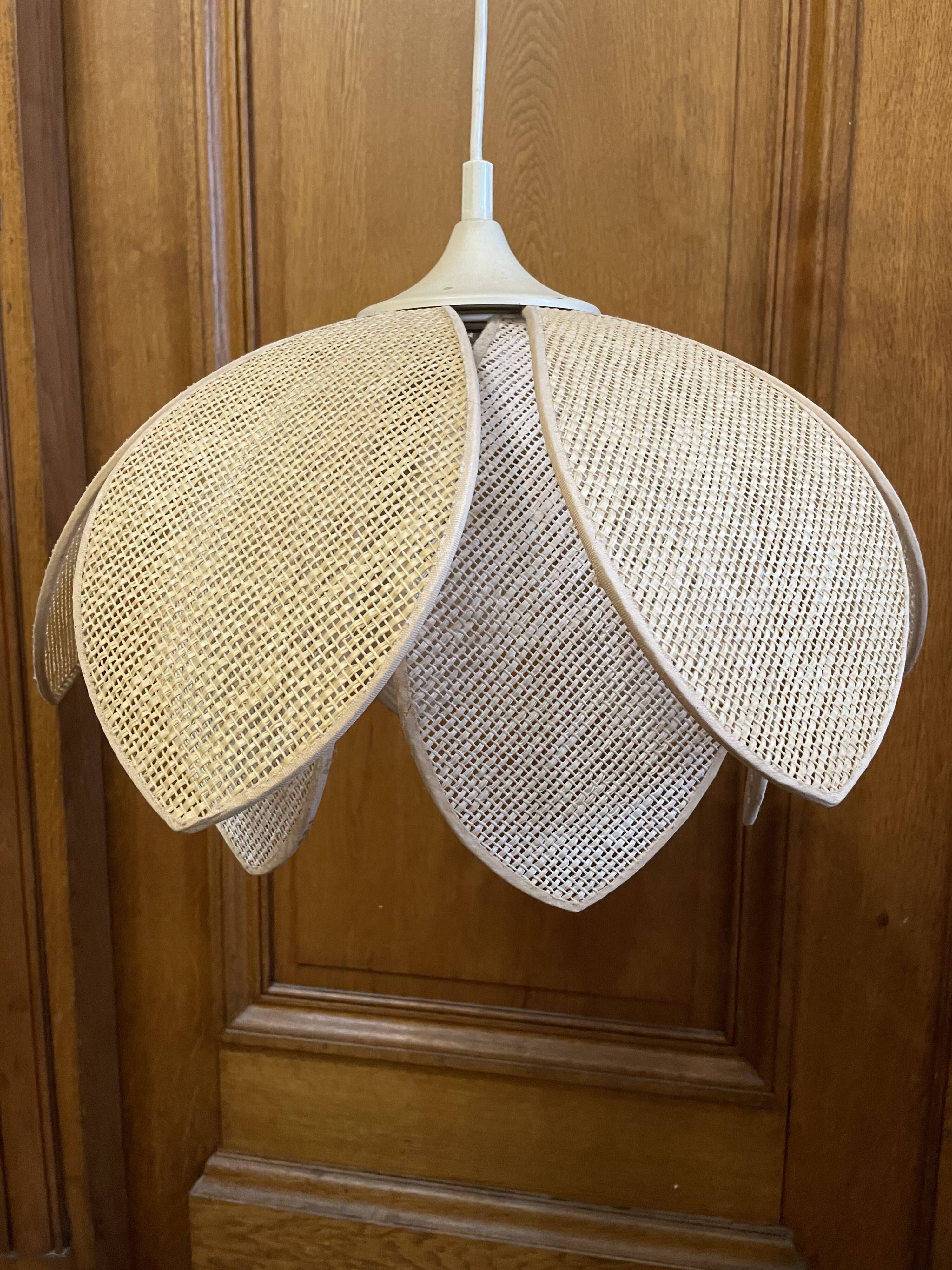 Suspension petals vintage flower