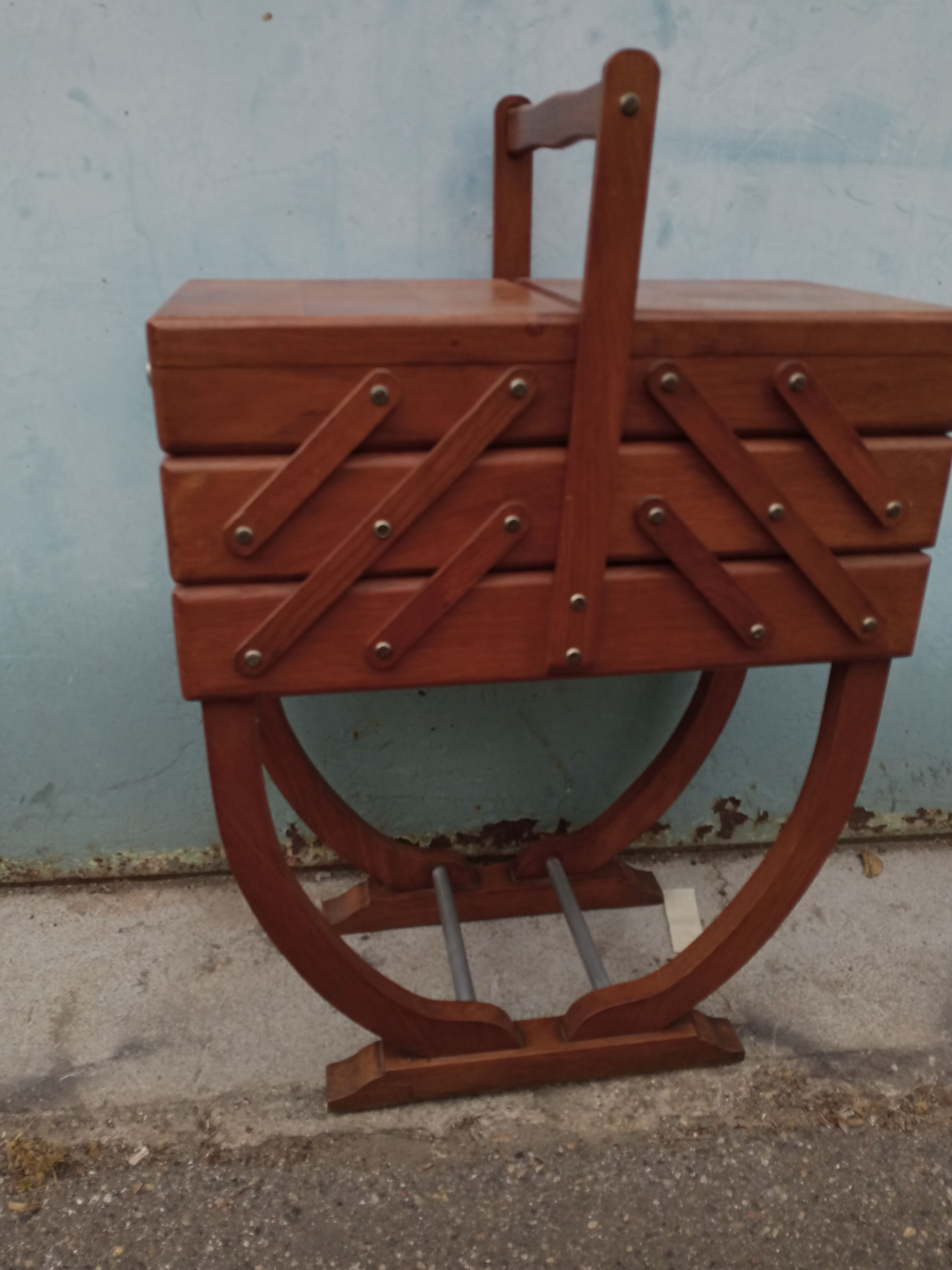 Travailleuse meuble a couture vintage