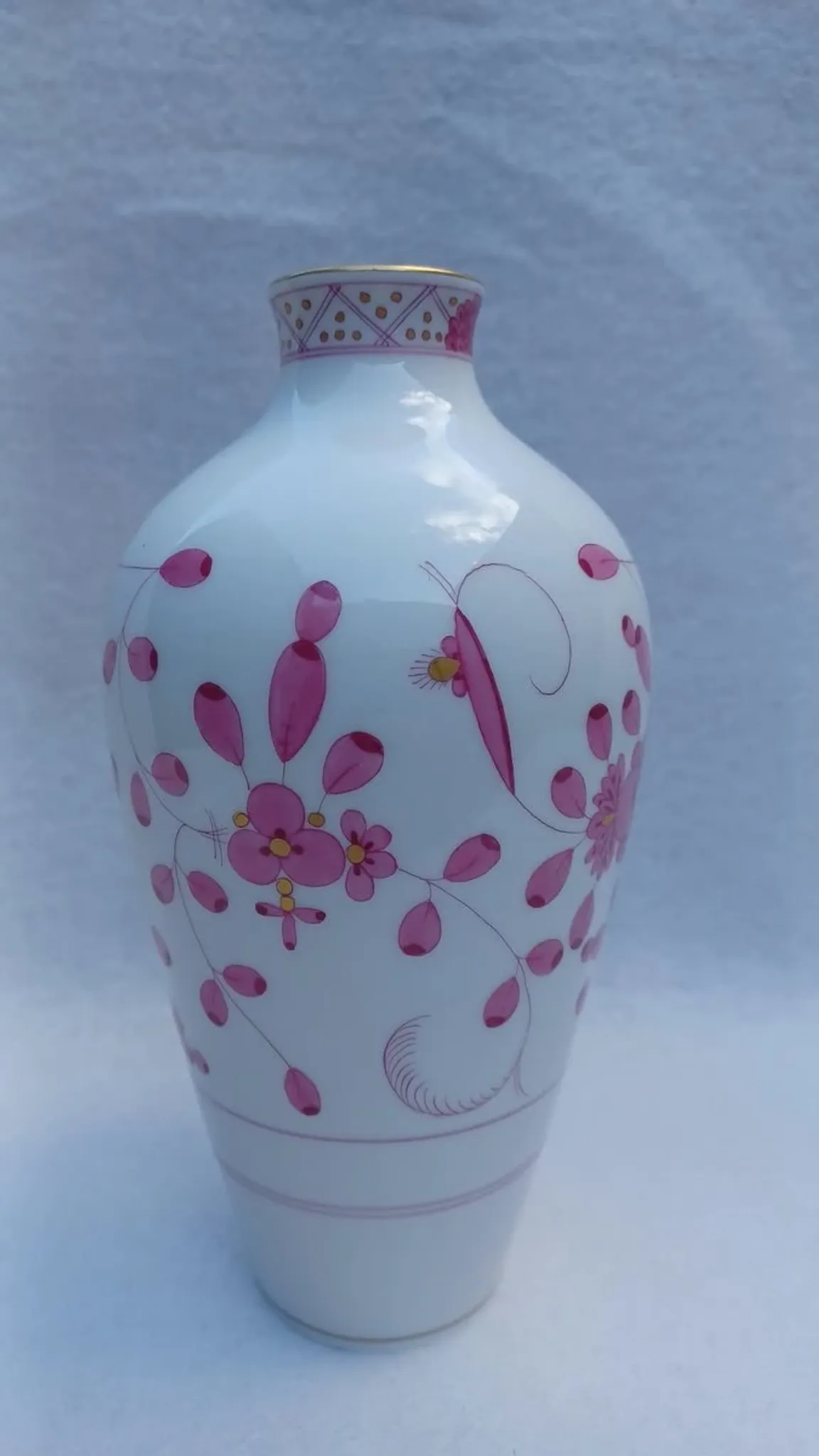Vintage porcelain vase with Indian painting in purple by Meissen, 1980