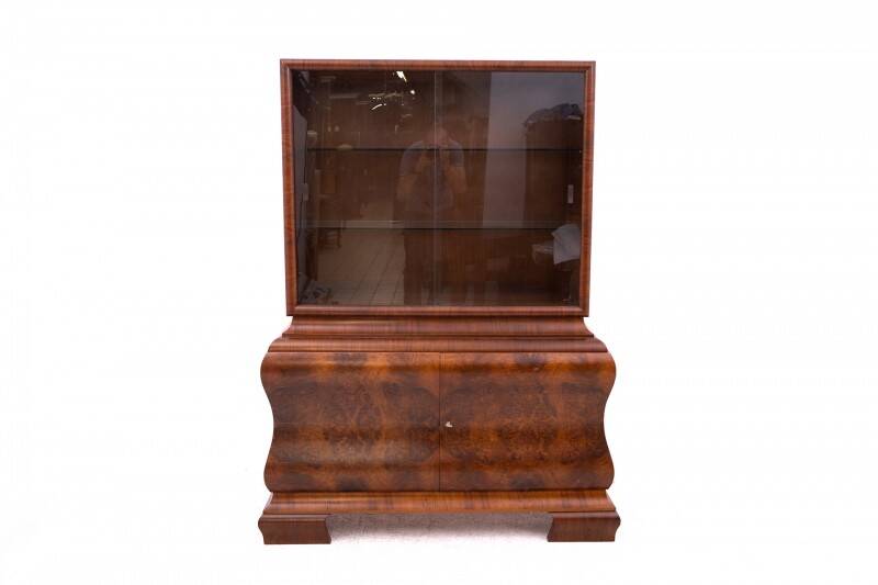 Art Deco display cabinet, Western Europe, circa 1920.