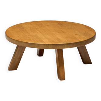 Table basse ronde brutaliste en bois massif, France, années 1960