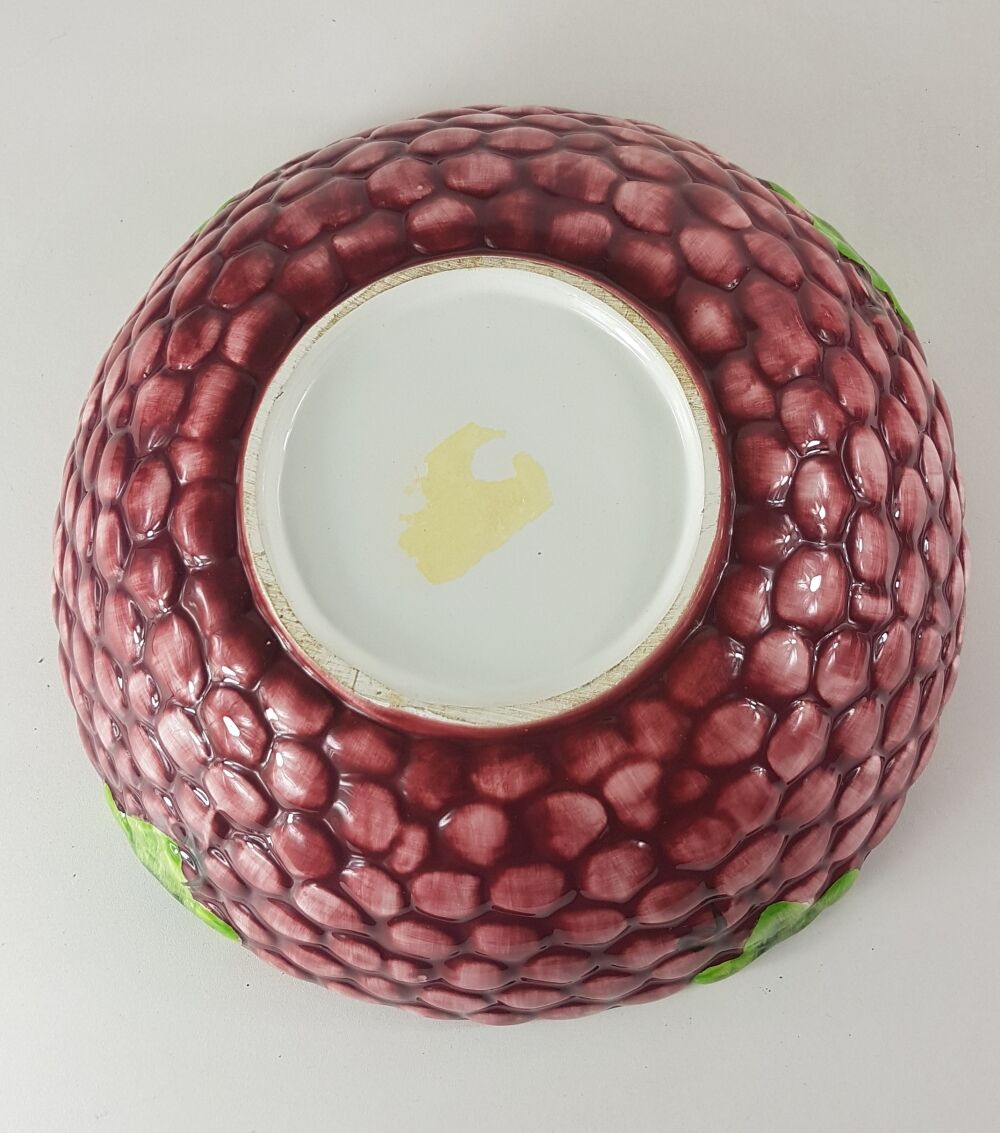 Vintage salad bowl in dabbling