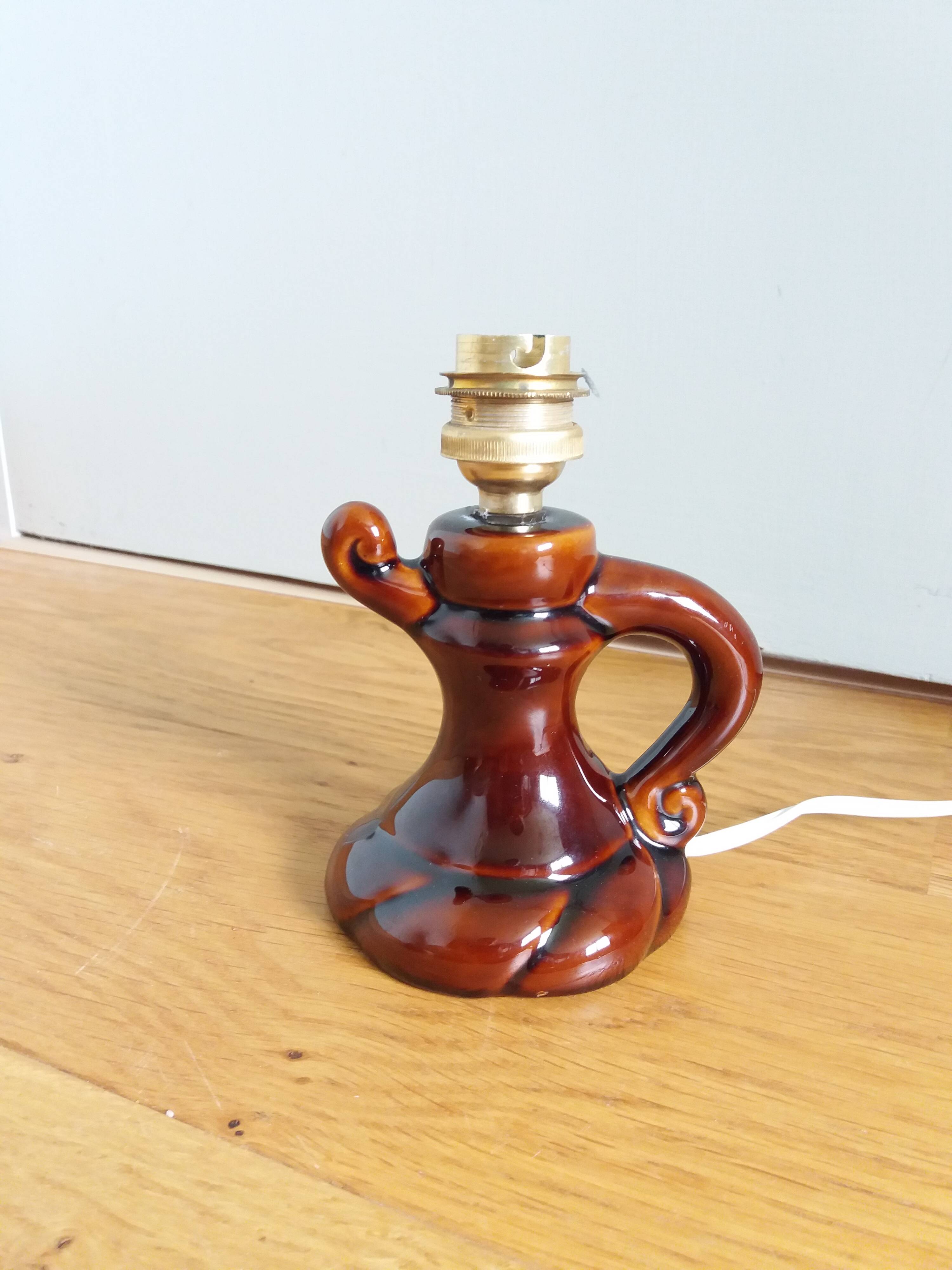 CVL table lamp with ceramic base