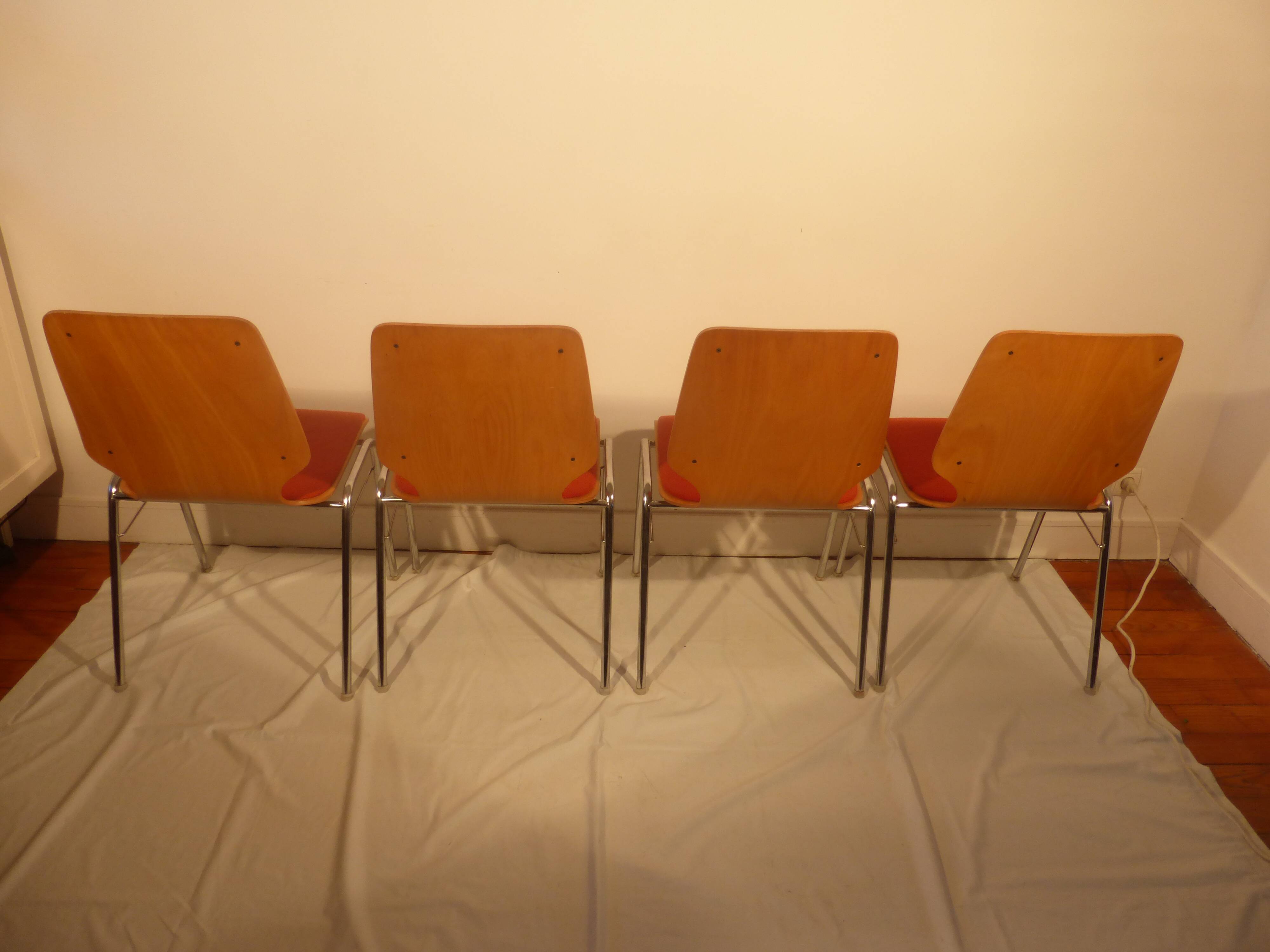 4 70s thermoformed chairs