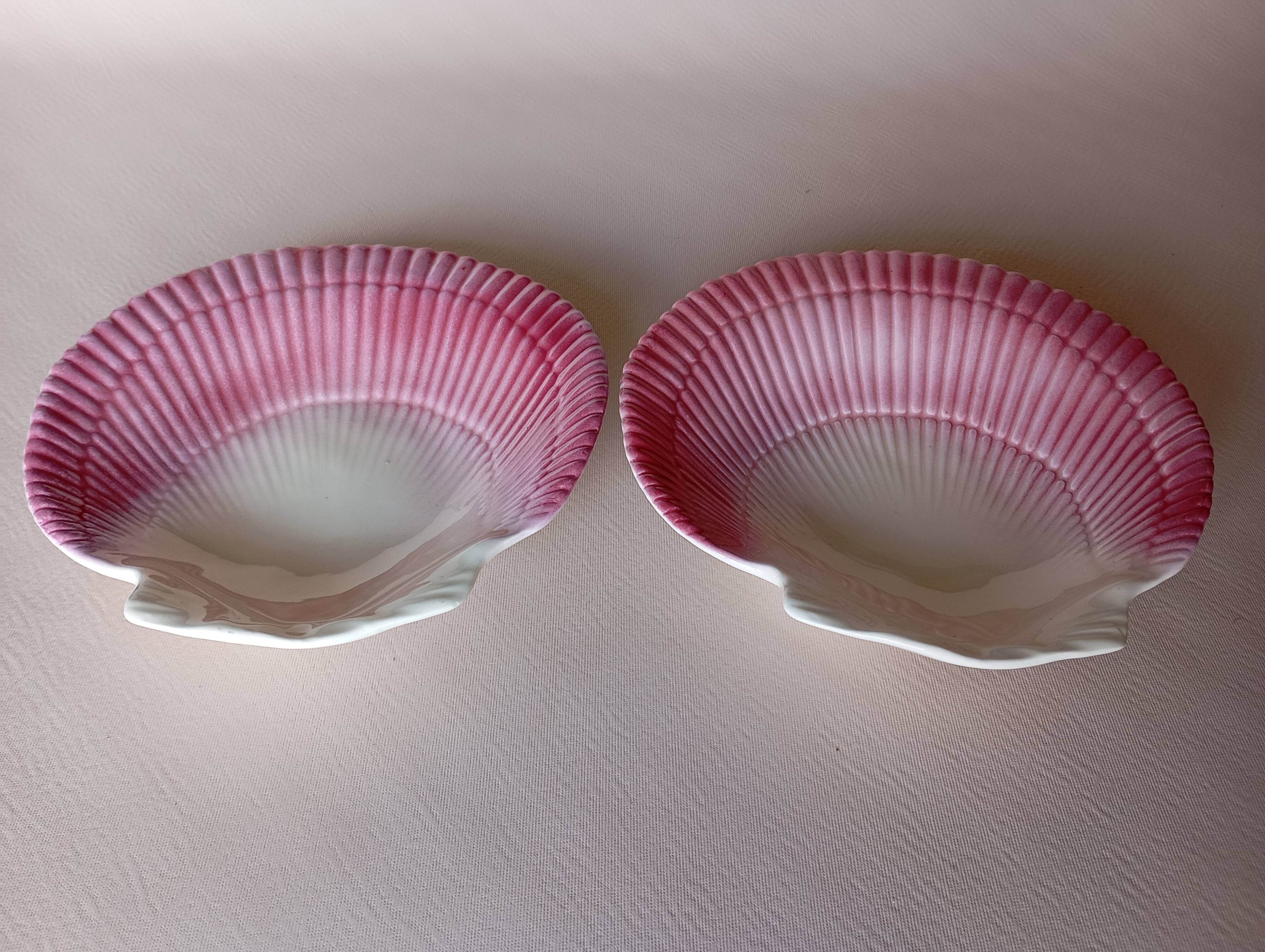 Shells for emptying pockets