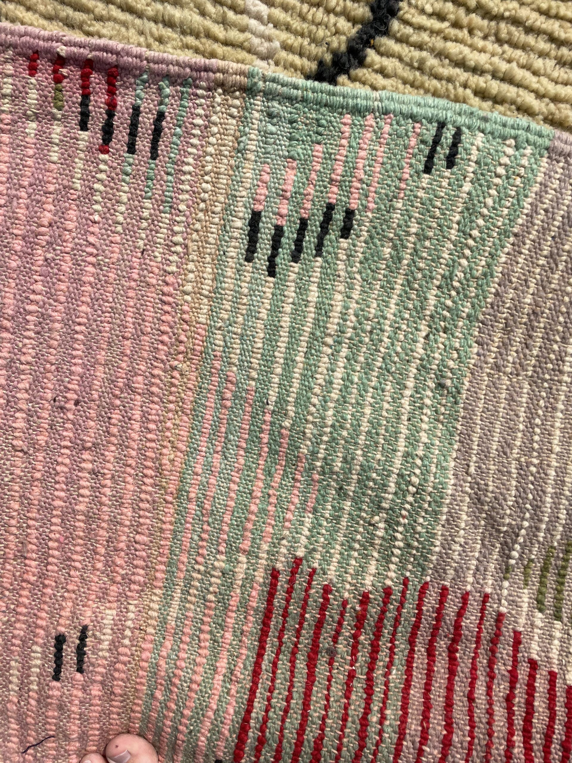 Large Moroccan Berber Rug Boujaad in Wool ideal Living room or bedroom, 200x290 cm