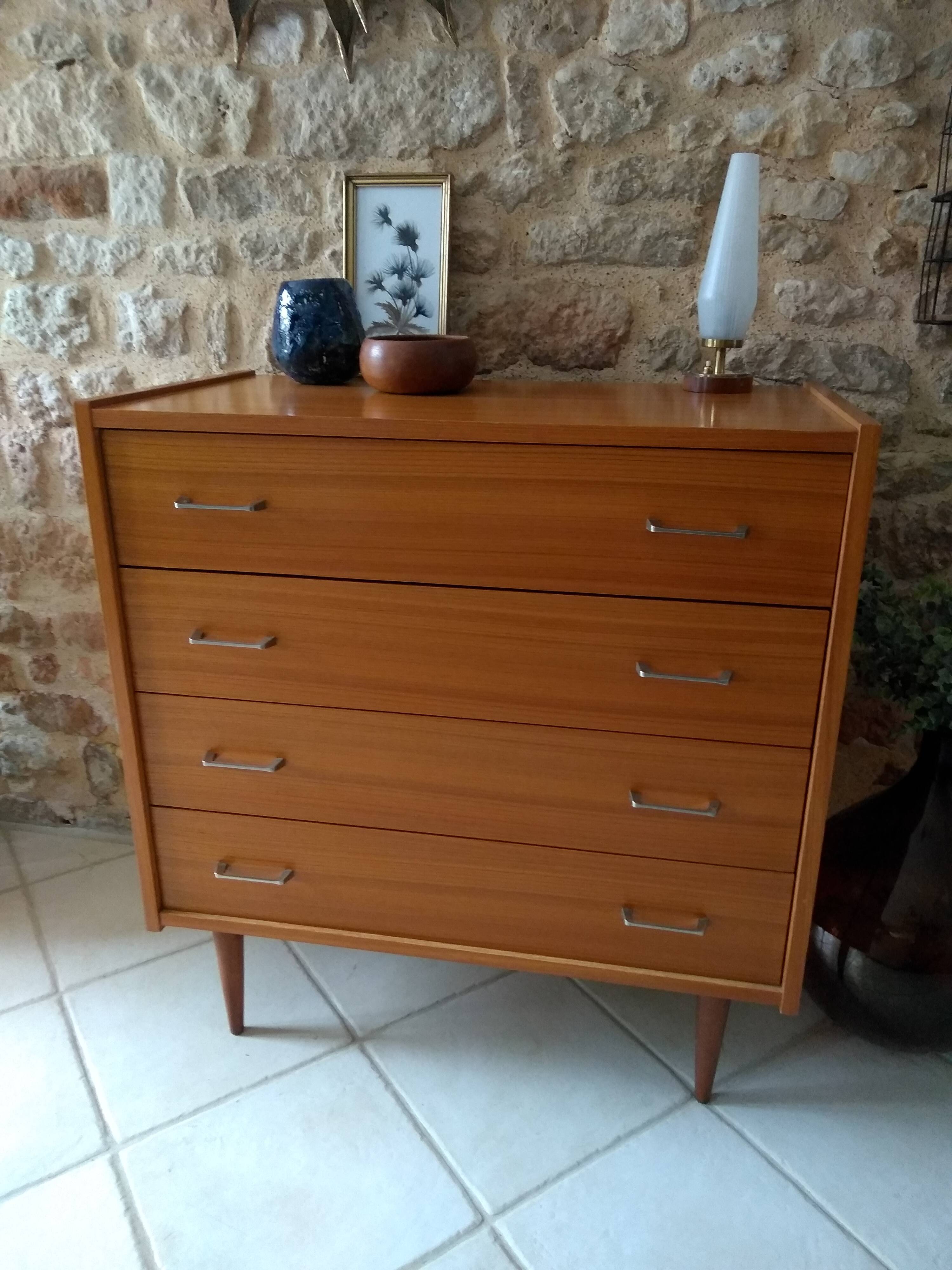Vintage chest of drawers