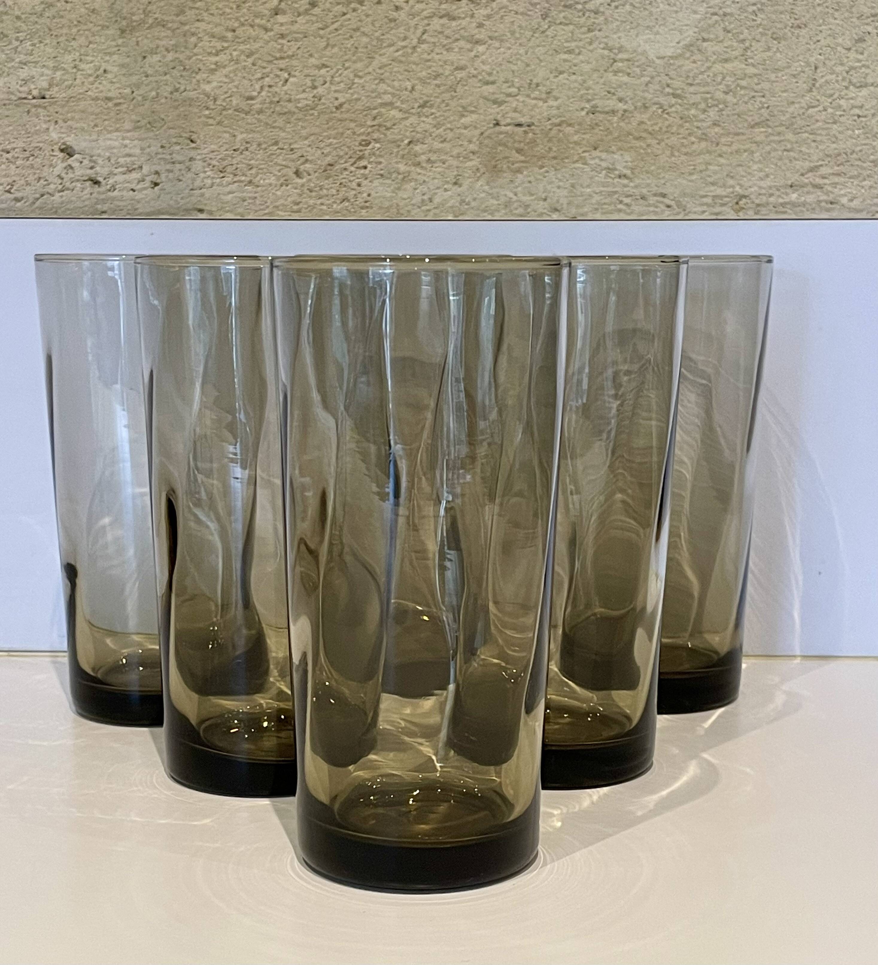 6 grands verres à orangeade années 70 en verre fumé brun