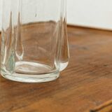 Vase en verre soufflé transparent