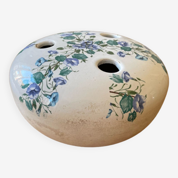 Ceramic flower pique