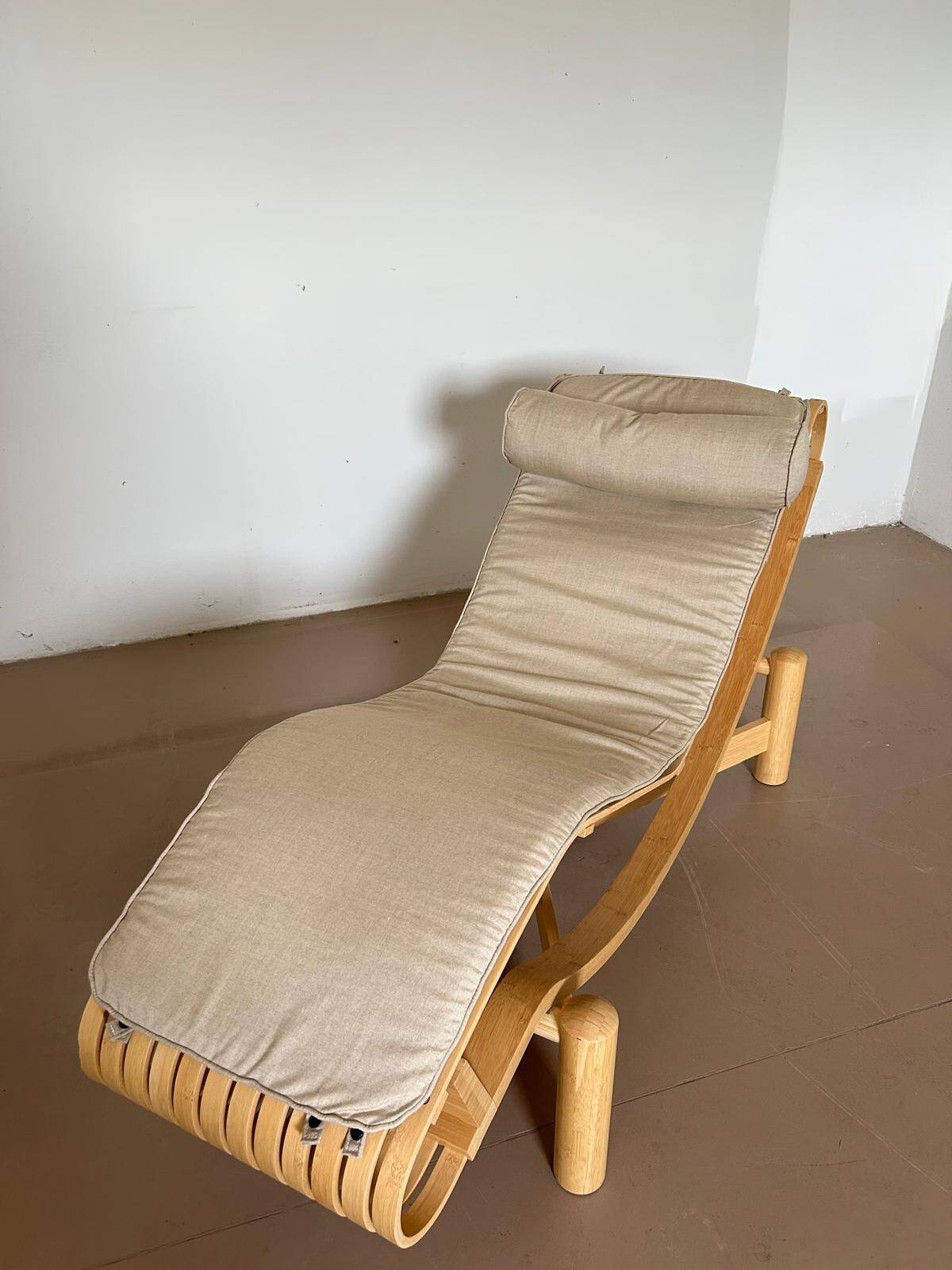 Tokyo Chaise Longue, Cassina DISEGNATO DA Charlotte Perriand, 2011