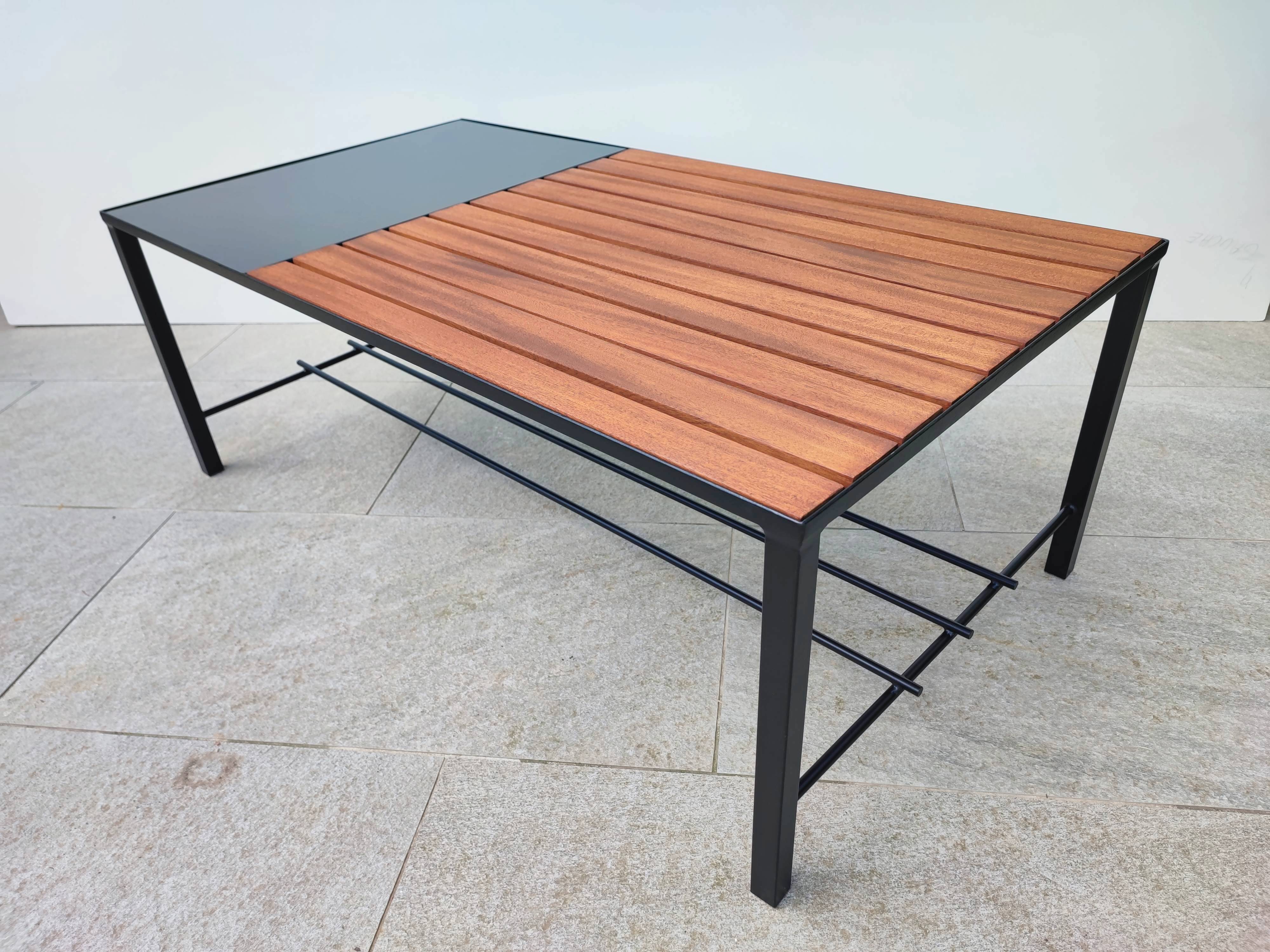 Vintage / modernist coffee table