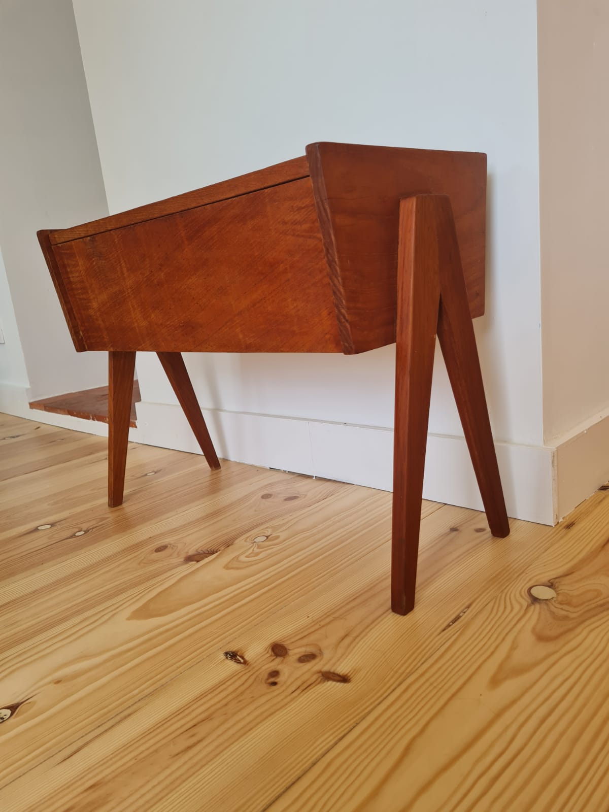 Bedside foot compass 1960
