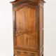 Armoire Bonnetière en noyer 18 eme