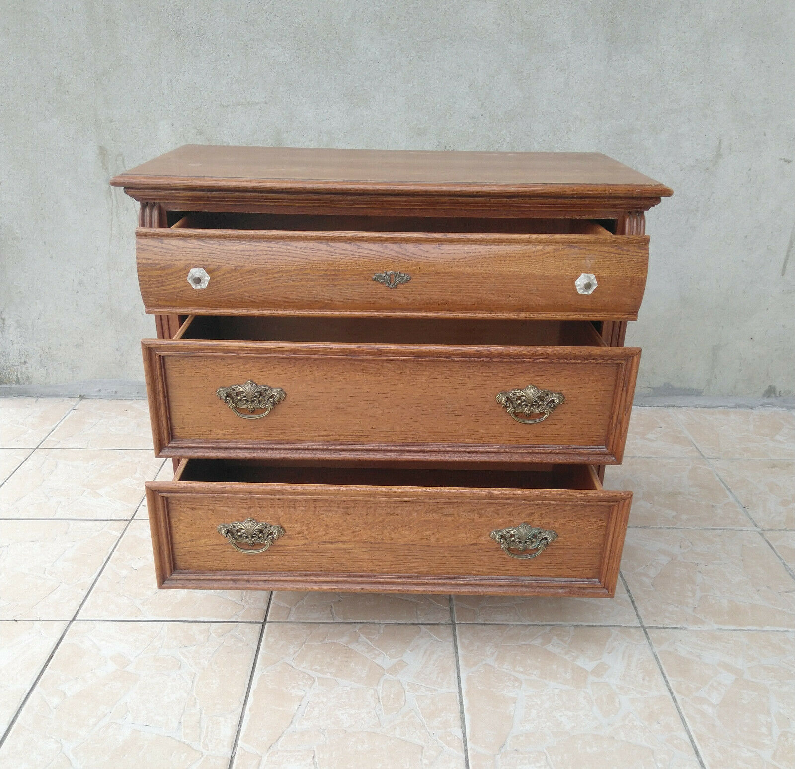 Victorian Lexington oak dresser