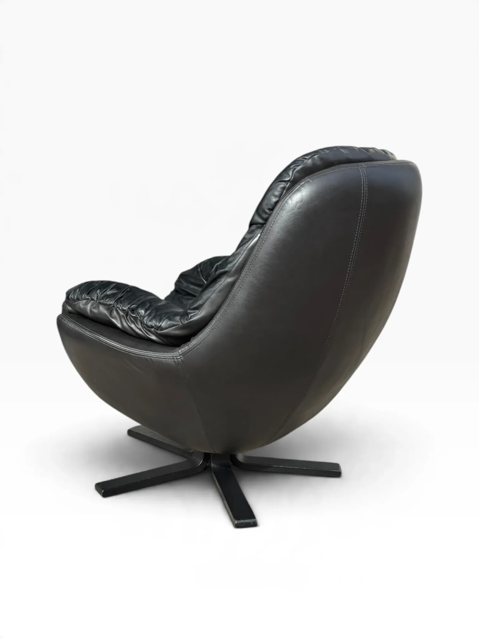 Leather swivel chair