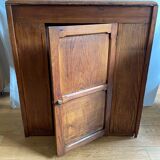 Wooden corner confectioner