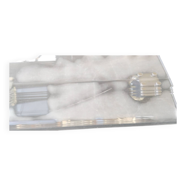 Table basse en plexiglas sur roulettes