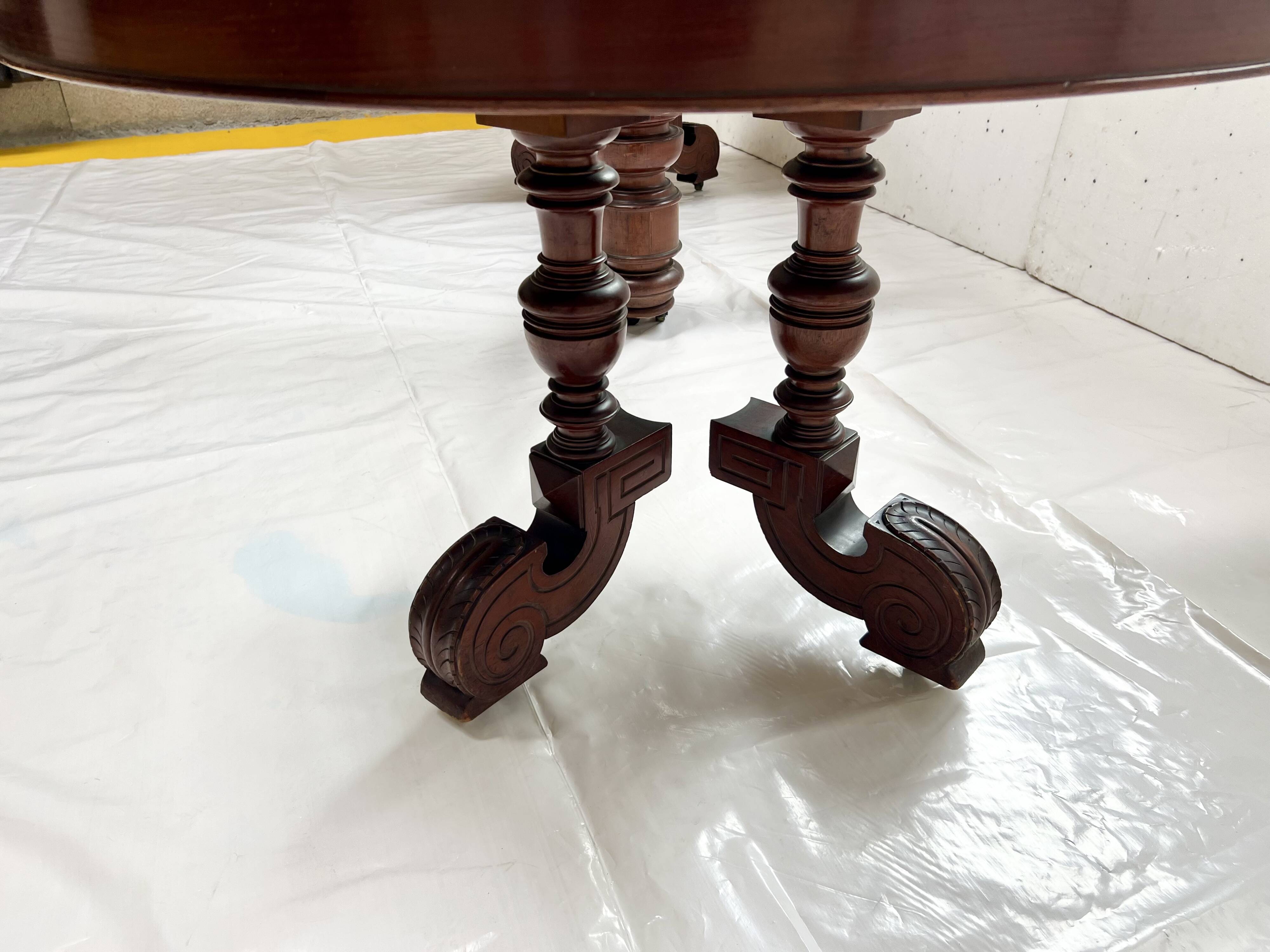 Napoleon III central leg table, solid mahogany, 19th century