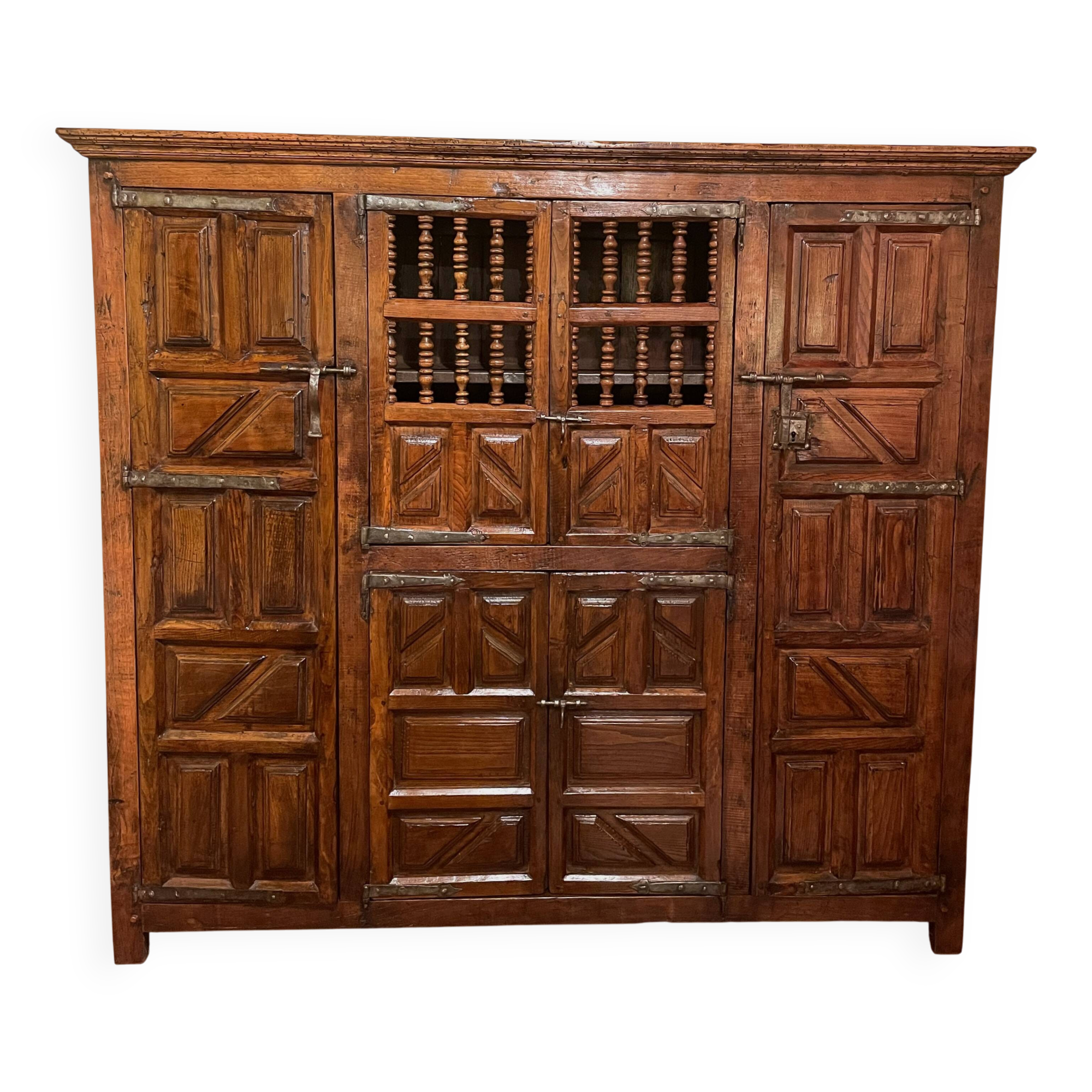 large 6-door Spanish Renaissance oak cabinet - 17th century