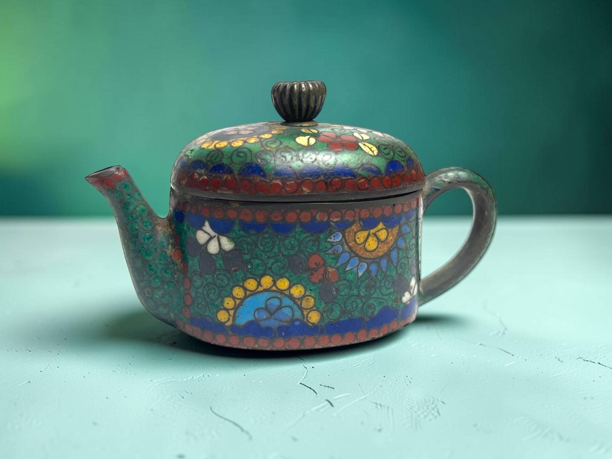 China, small cloisonné bronze teapot early 20th century