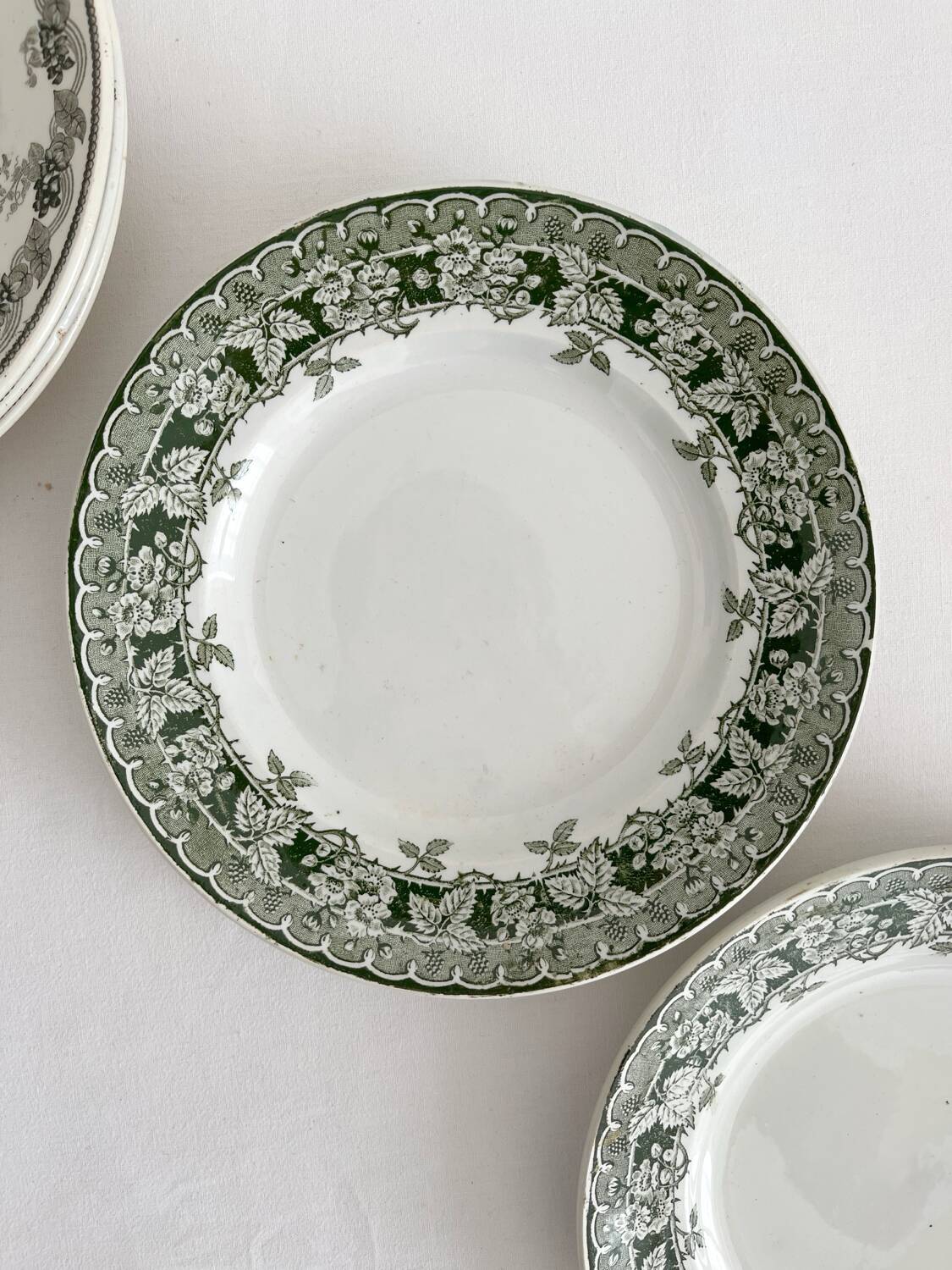 6 mismatched ironstone flat plates Murier Violetta