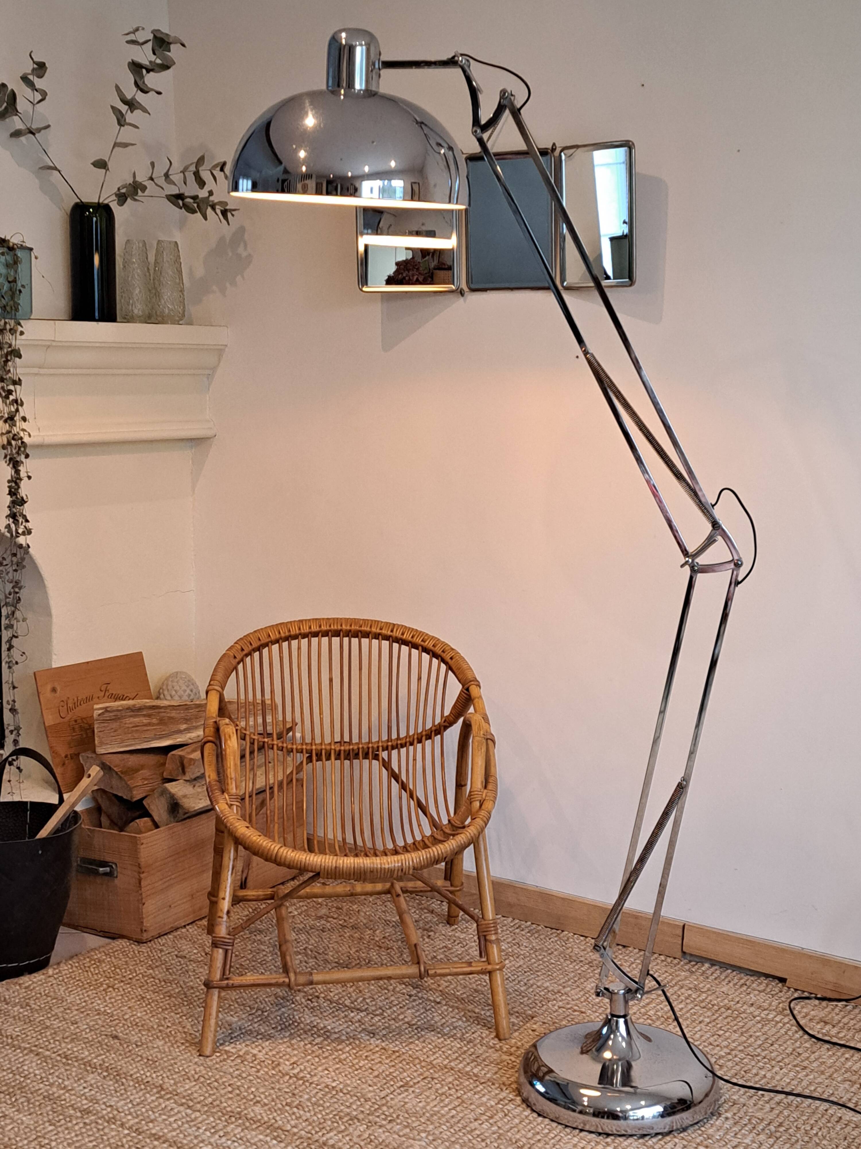 Floor lamp