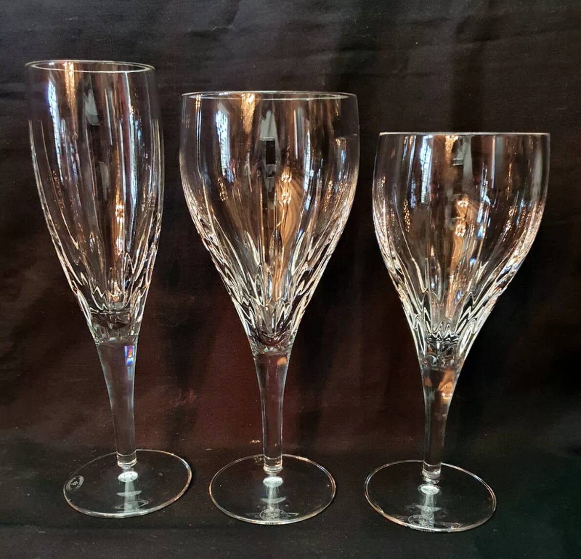 Set of 6 Lorraine crystal wine glasses
