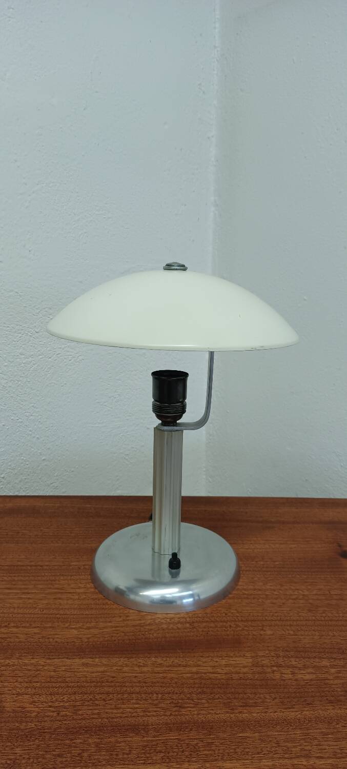 Art Deco saucer lamp