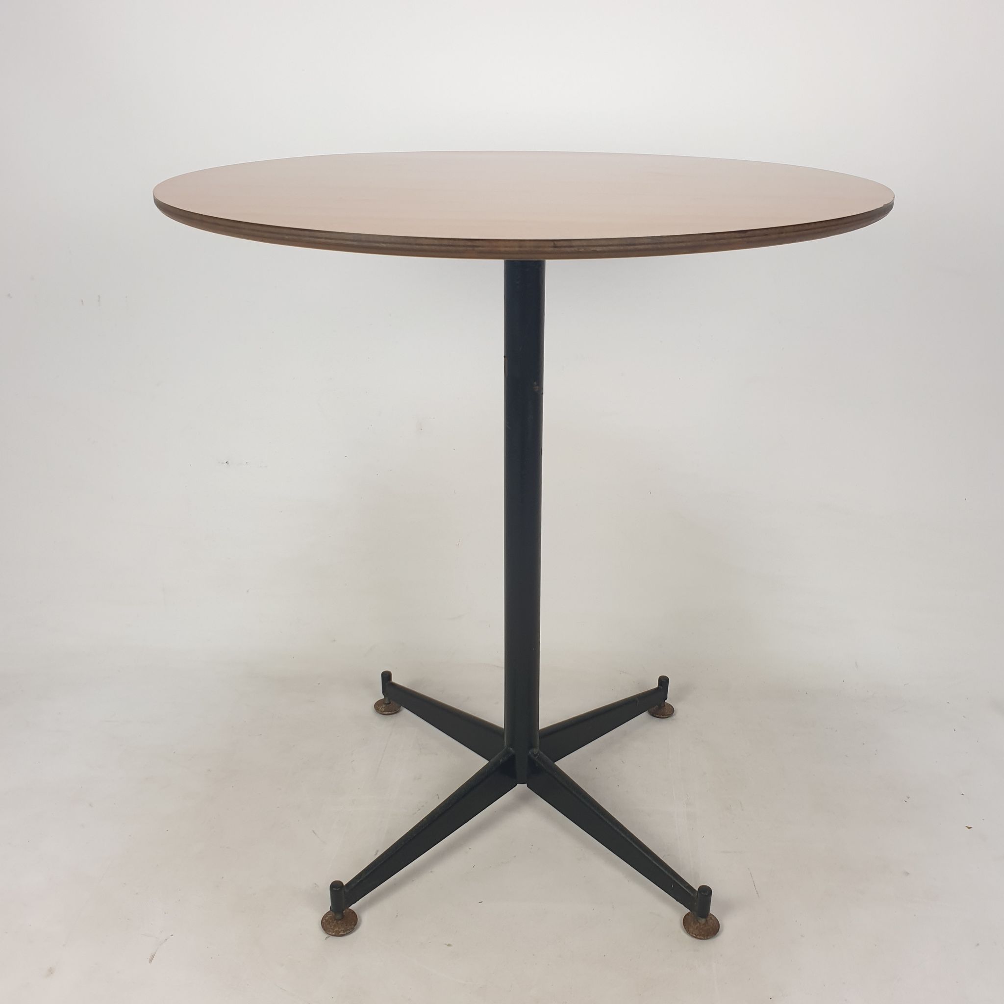Table à manger ou d’appoint italienne années 1960