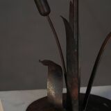 Handcrafted table lamp in wrought iron, organic shape, mid-20th century, 1940s.