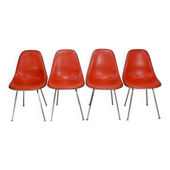 Ray & Charles Eames, édition Herman Miller, set de 4 chaises oranges. Circa 1960