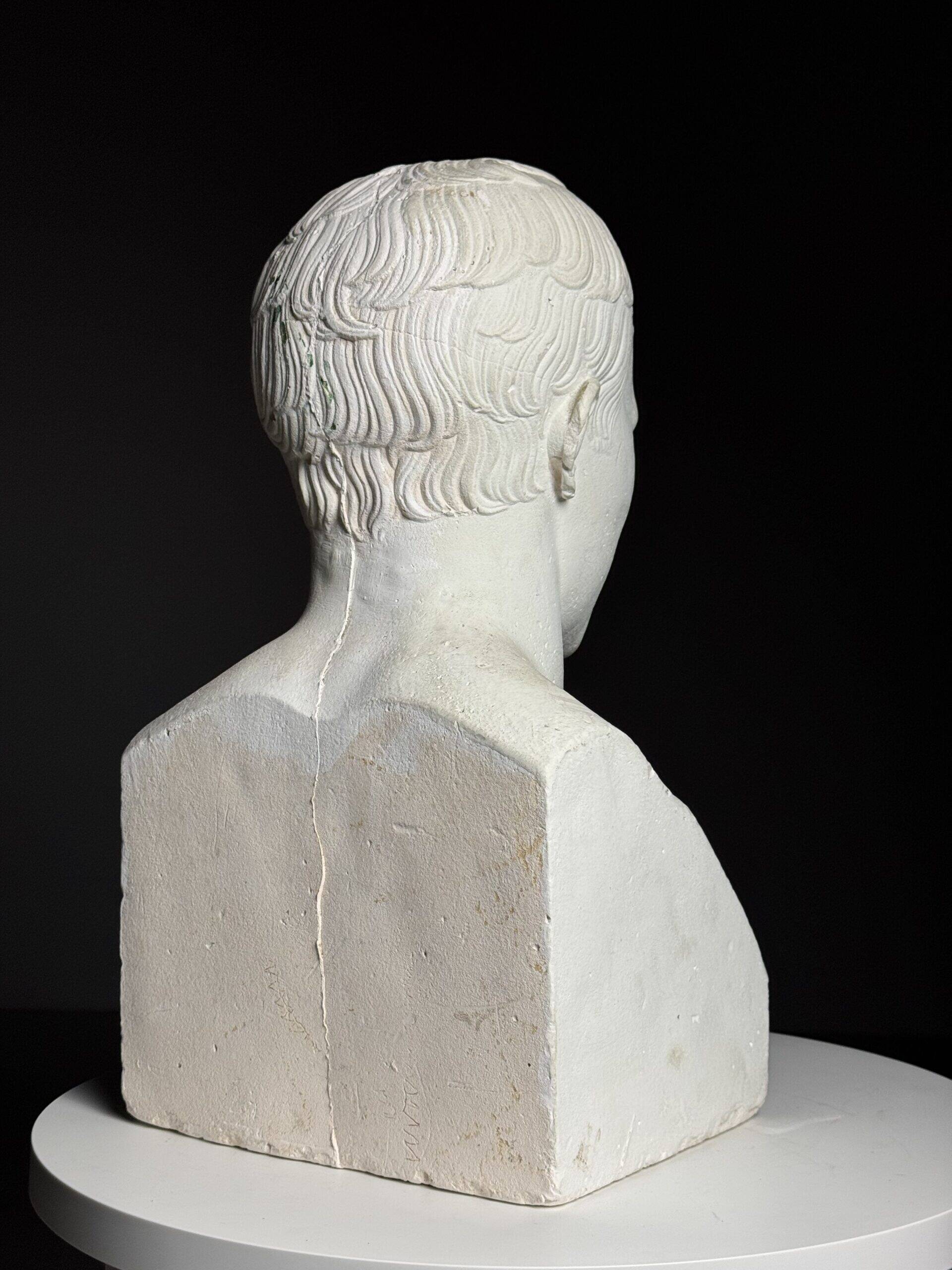 Buste de Napoléon en plâtre, 20e siècle.