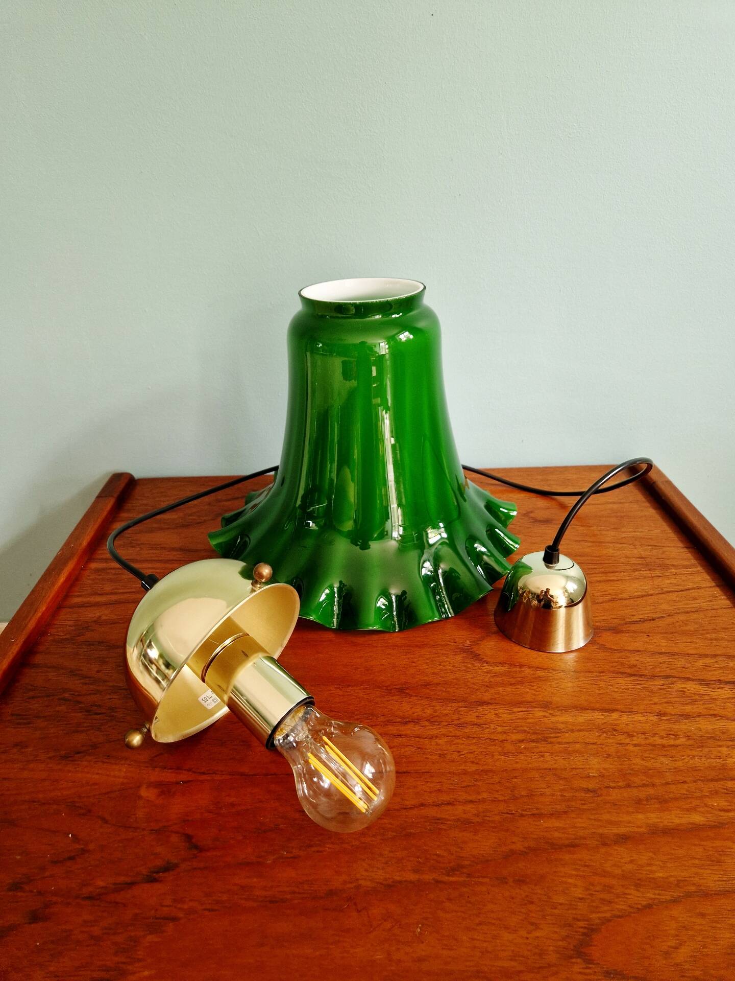 Suspension in green opaline with a scalloped edge, Peill & Putzler, 1970