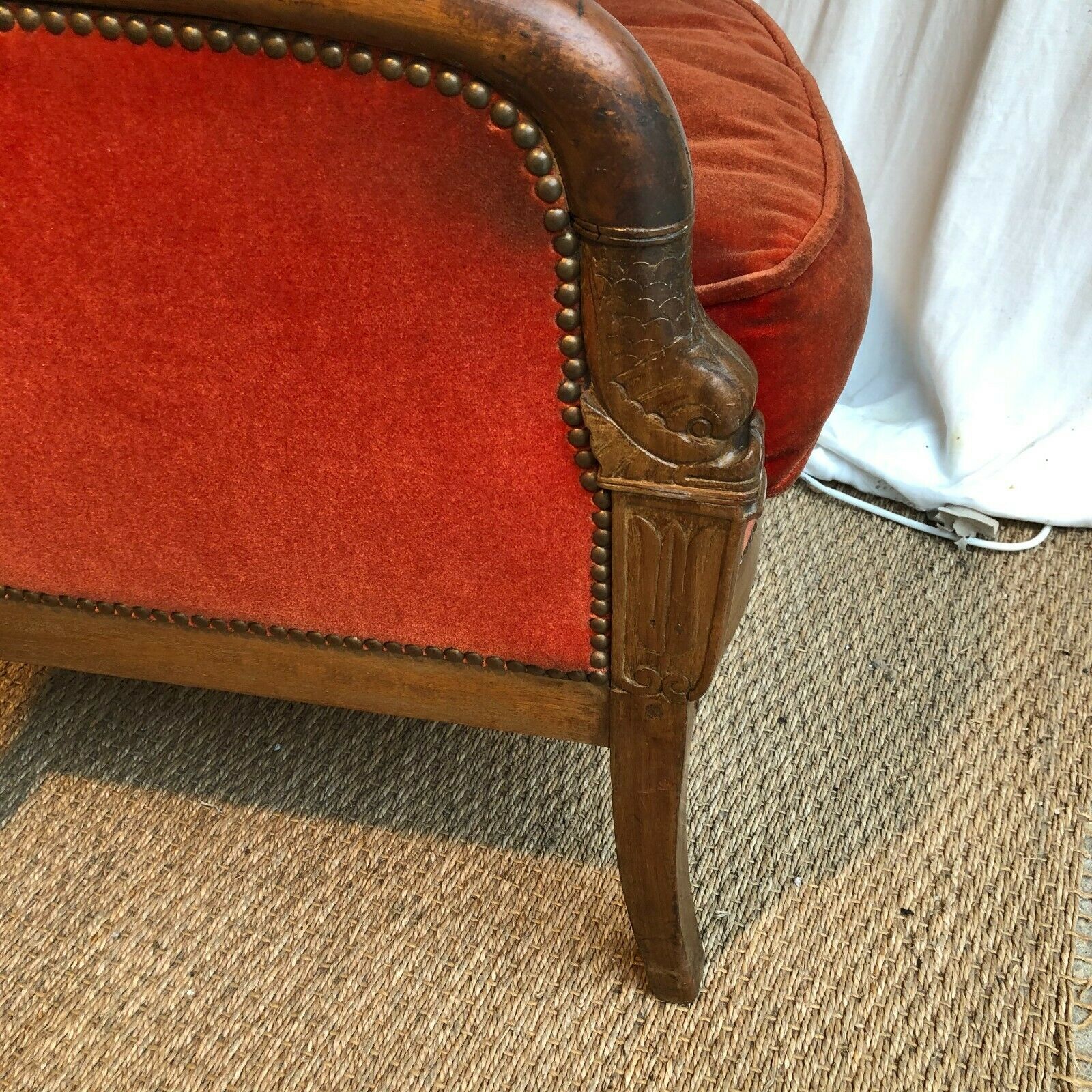 Armchair Shepherdess with walnut dolphins