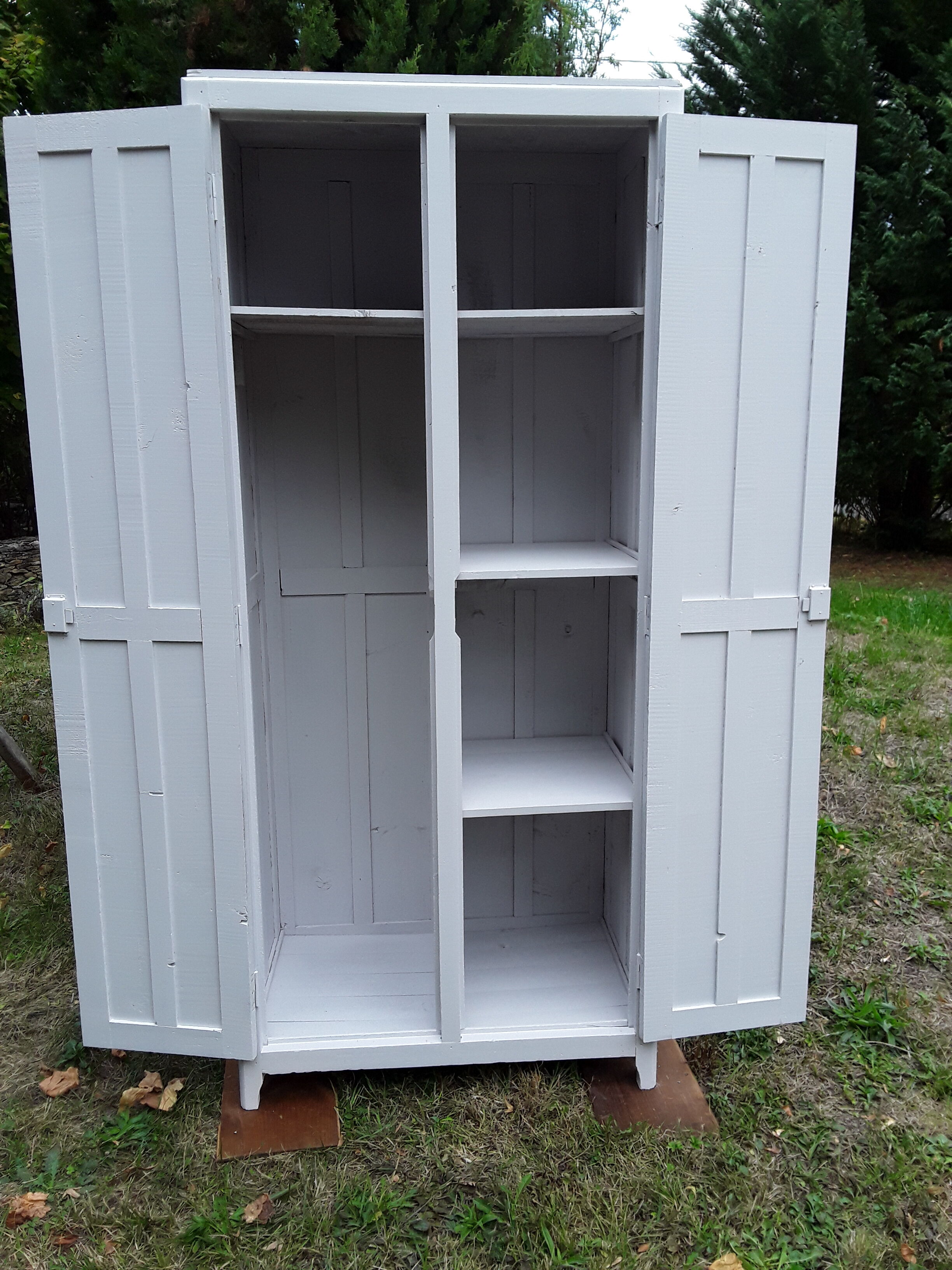 Paris wardrobe white gray