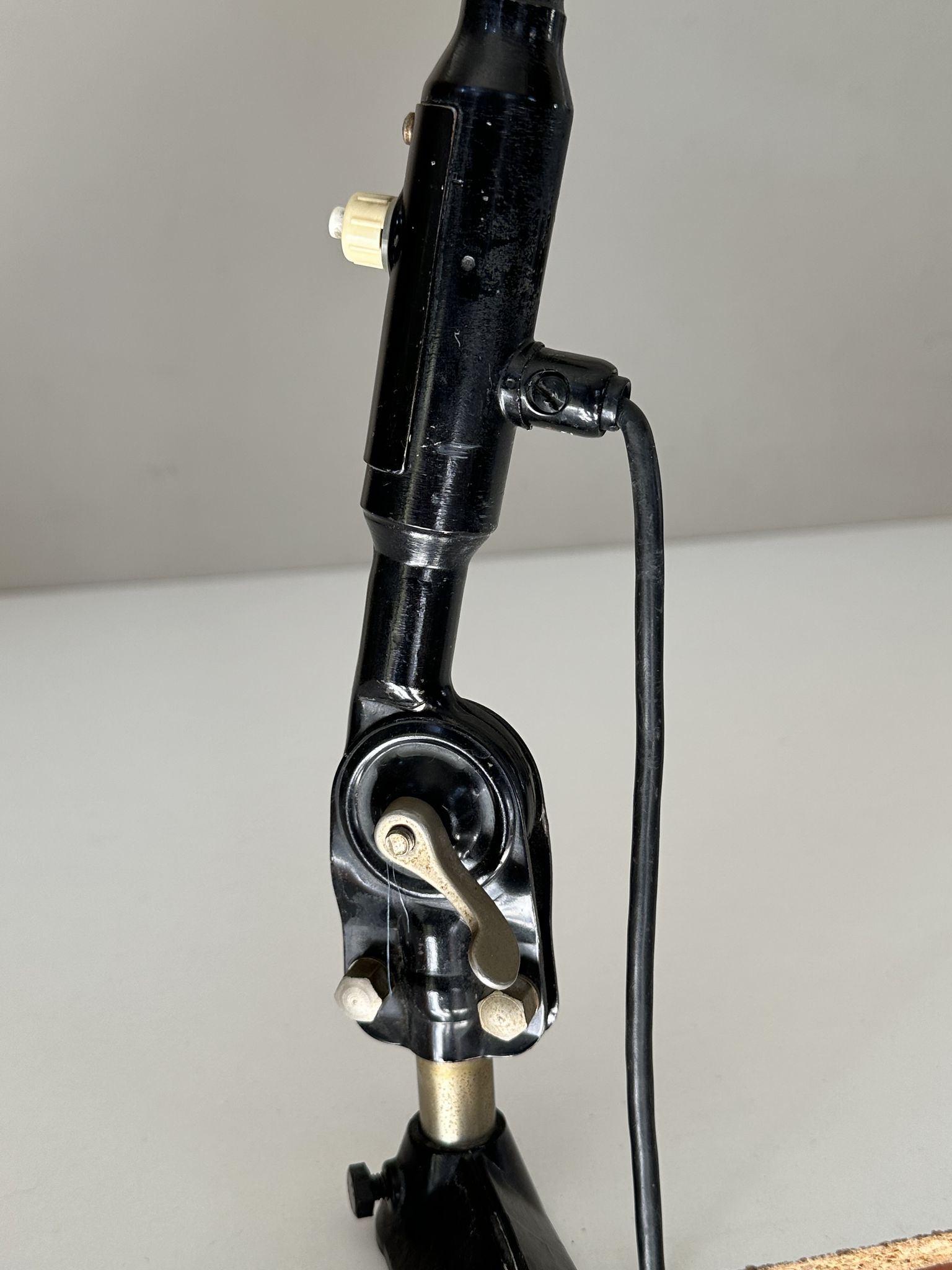 Lampe agrafe jjm hoogervorst design vintage années 60