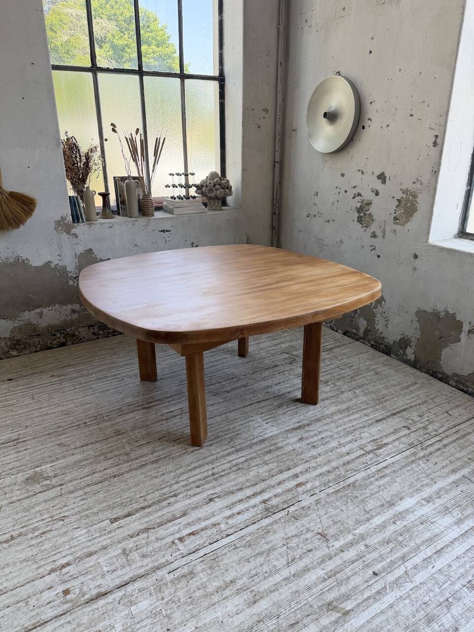 Round XL constructivist table