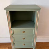 Vintage Louis XVI style chest of drawers – sage green paint, doorknobs