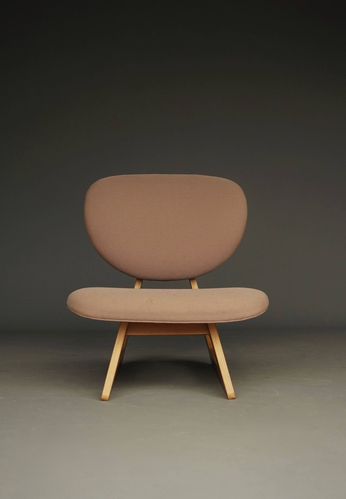 model 5016 Low Chair by Junzo Sakakura and Daisaku Cho, 1970s