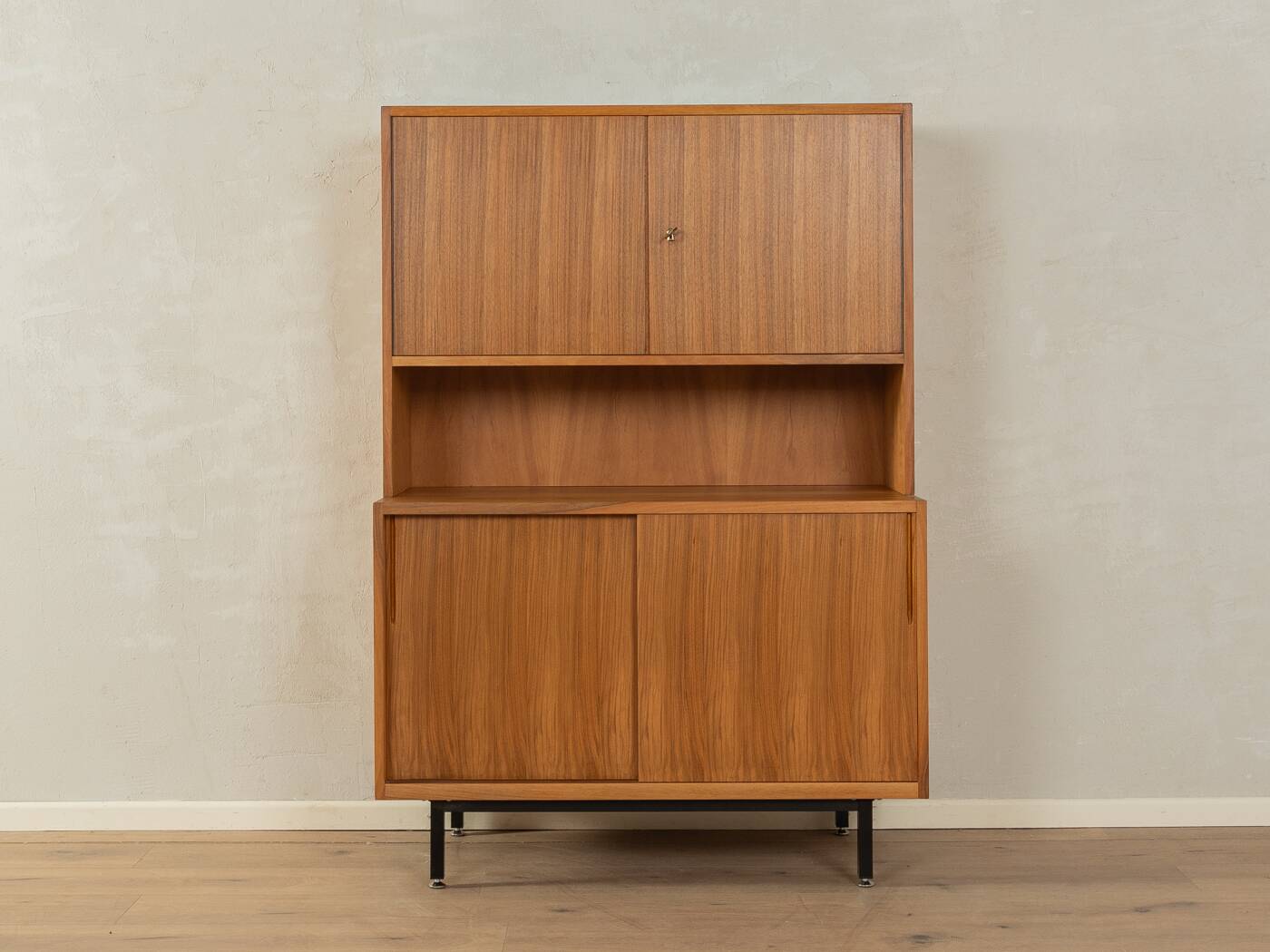 50s Dresser with ledge
