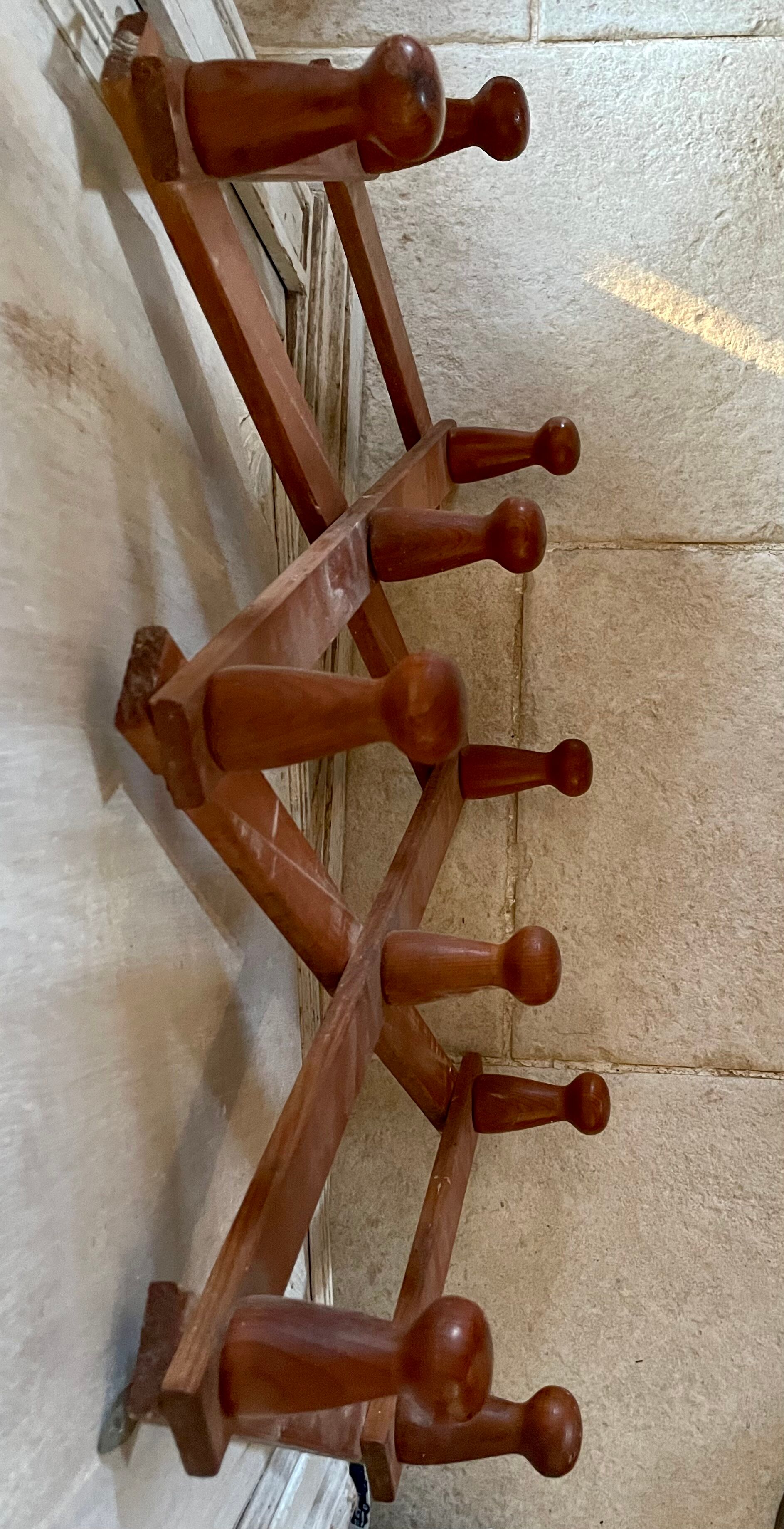 Patère extensible  en bois vintage