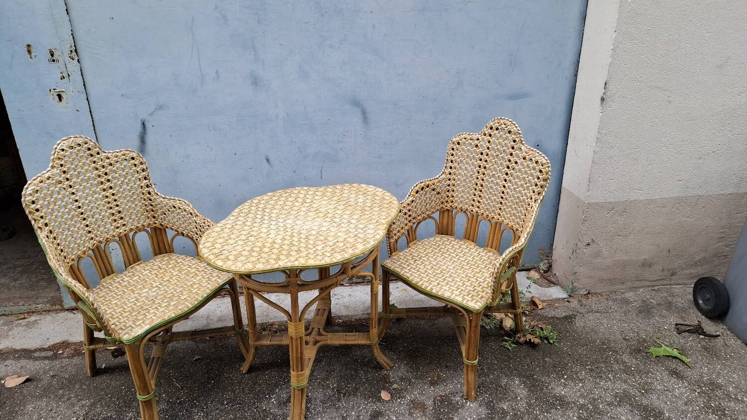Vintage rattan lounge