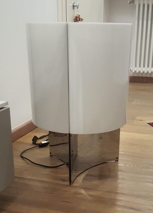 Massimo Vignelli table lamp 526 G by publisher Arteluce
