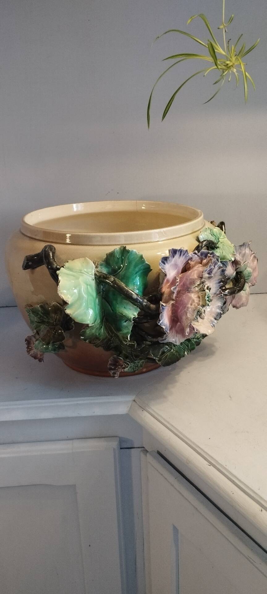 Large cache pot in earthenware, Art Nouveau.