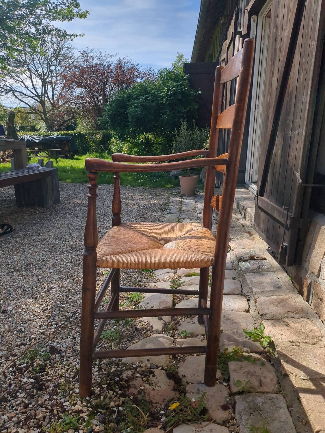 Fauteuil campagne en bois et paille début 20eme