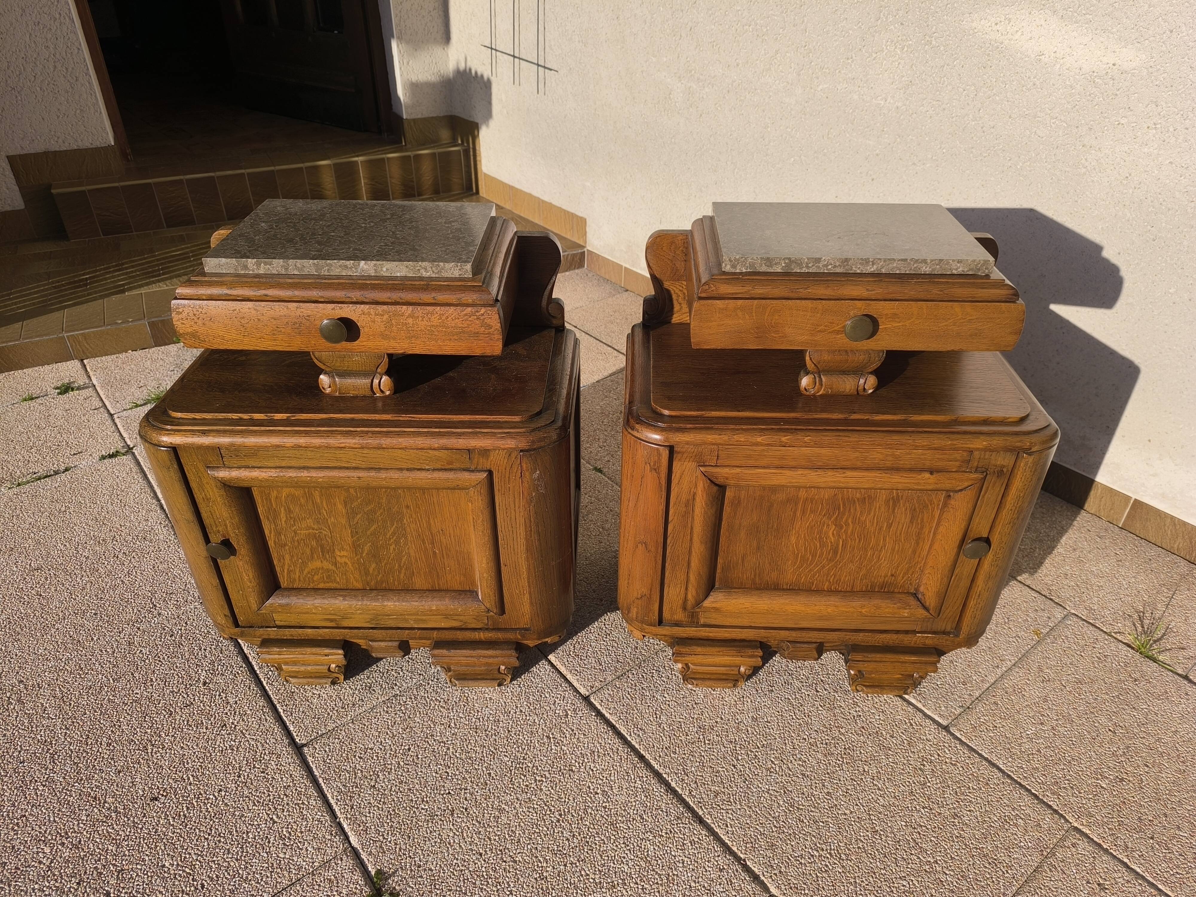 Set of 2 marble and wood bedside tables