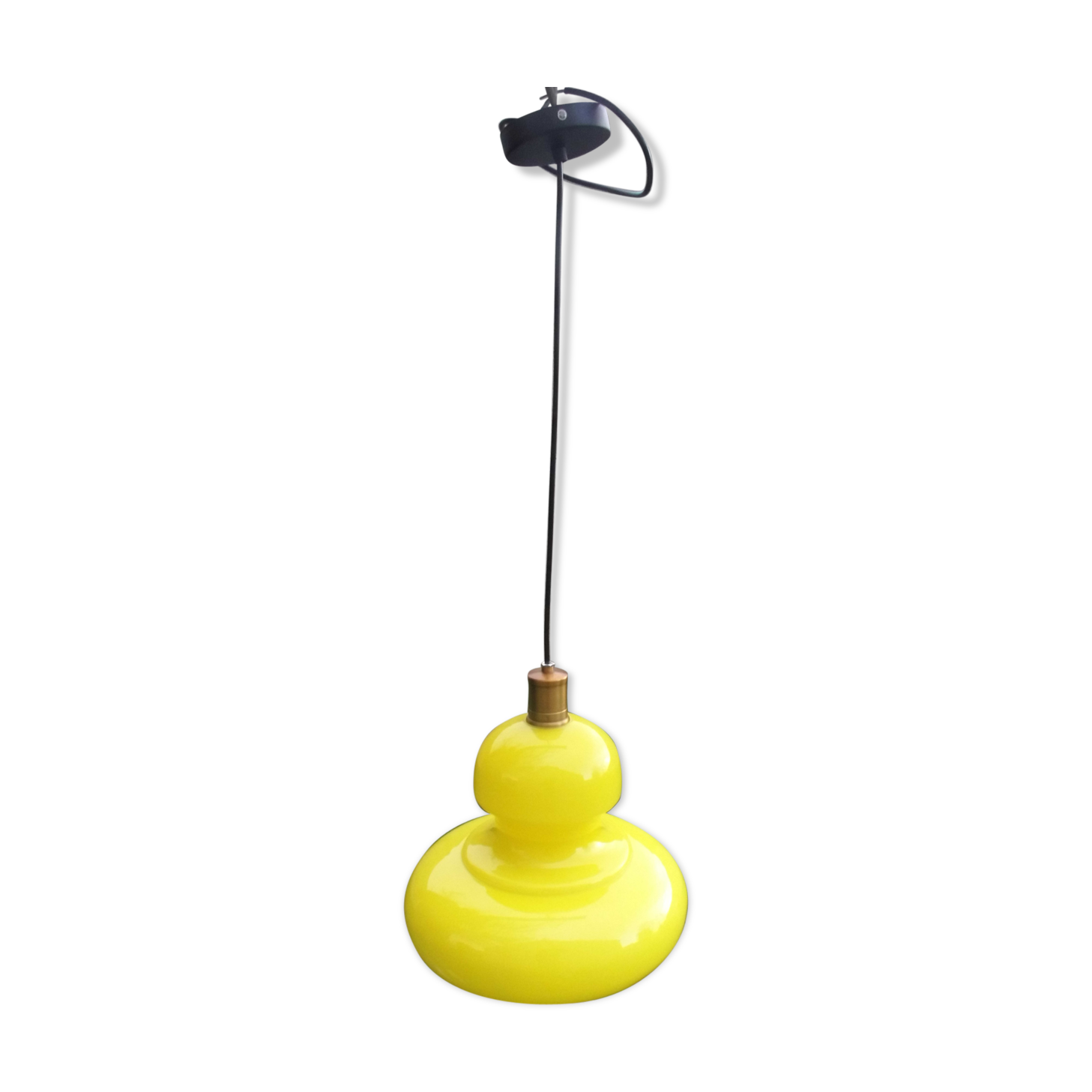 Yellow opaline hanging lamp